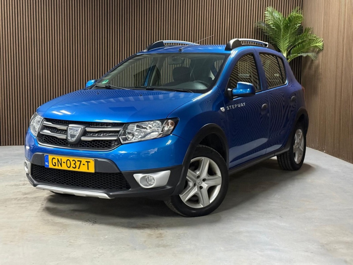 Dacia Sandero 0.9 TCe Stepway Lau. 2013 - voorkant