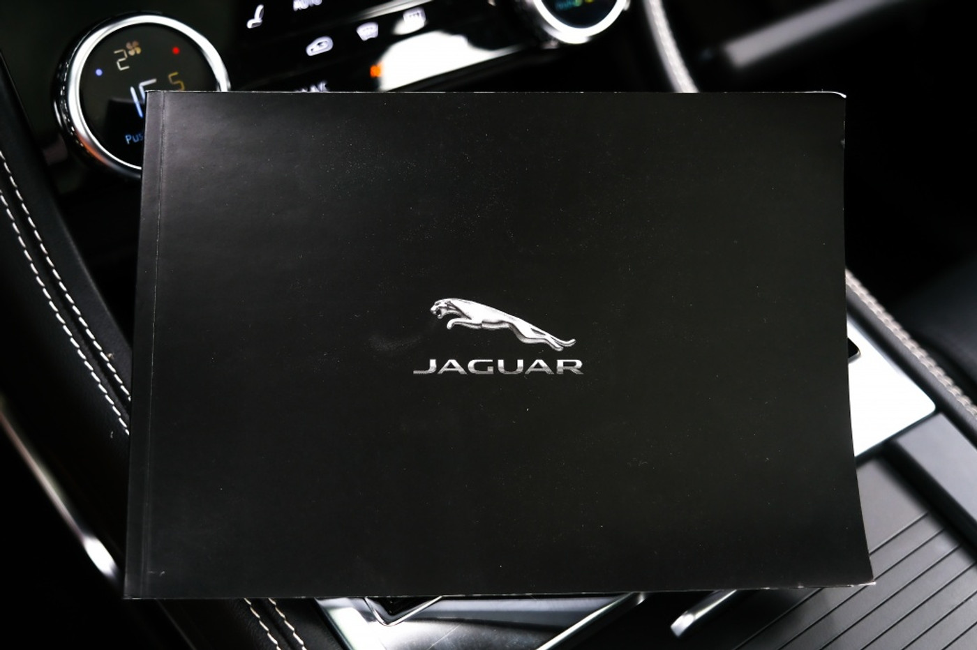Foto van Jaguar Jaguar F-pace