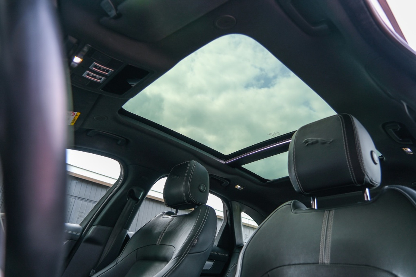 Foto van Jaguar Jaguar F-pace