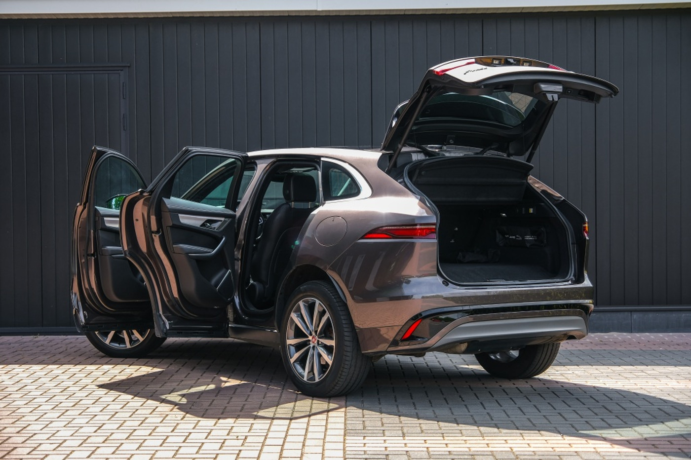 Foto van Jaguar Jaguar F-pace