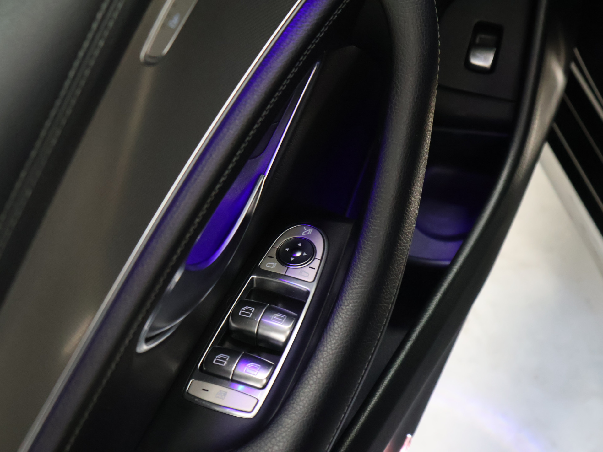 Foto van Mercedes-Benz E 220 D