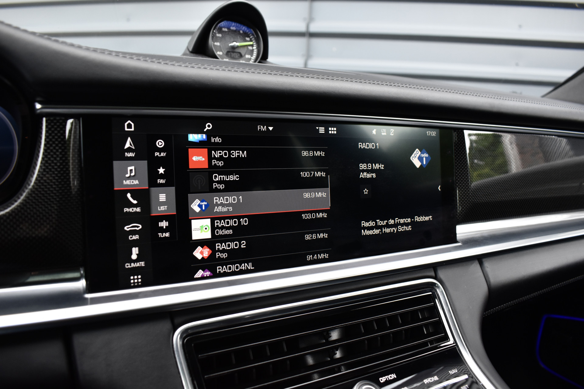 Foto van Porsche Panamera 4 E-hybrid