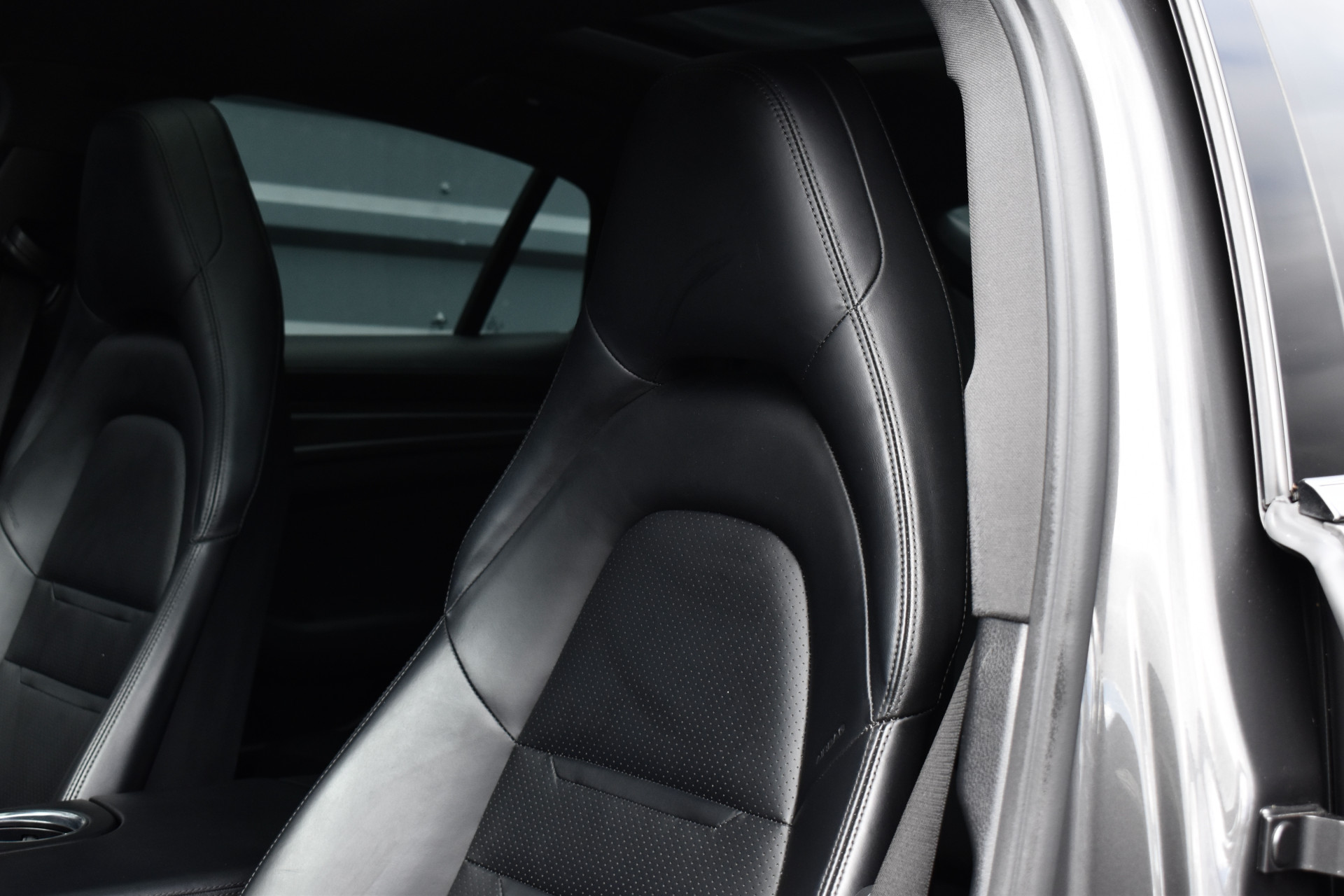 Foto van Porsche Panamera 4 E-hybrid