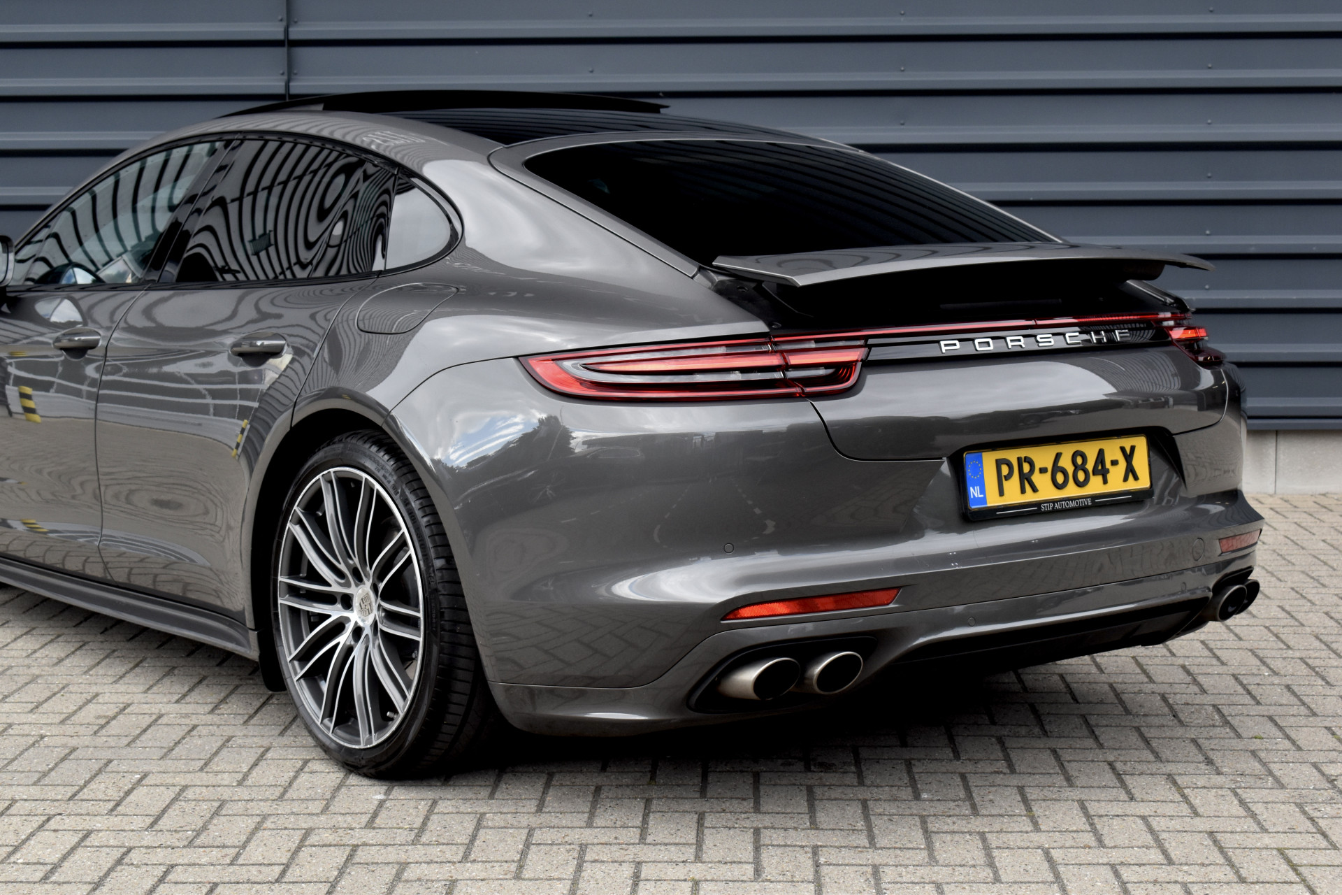 Foto van Porsche Panamera 4 E-hybrid