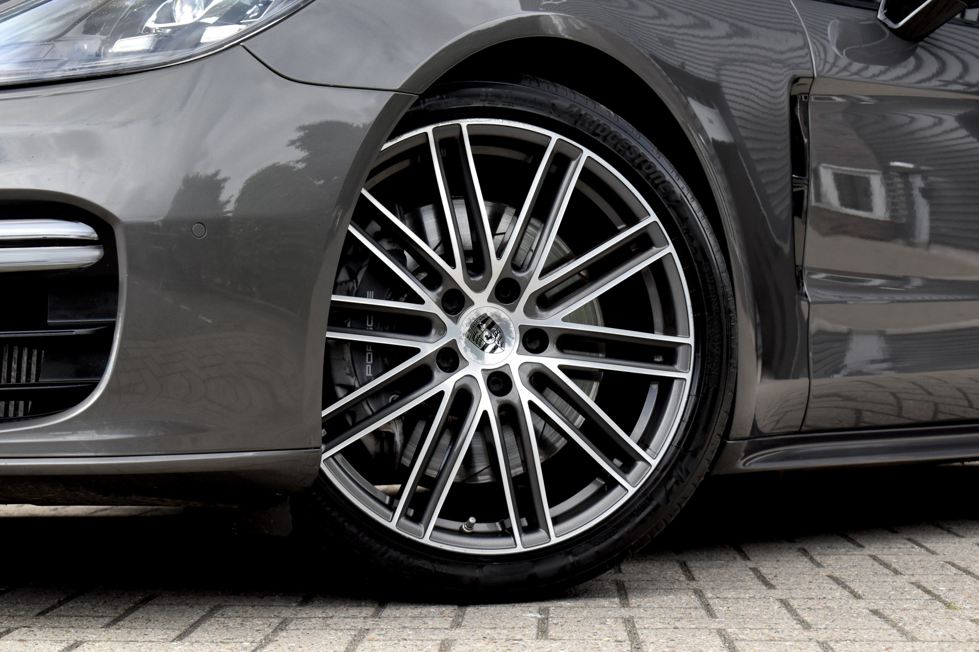 Foto van Porsche Panamera 4 E-hybrid