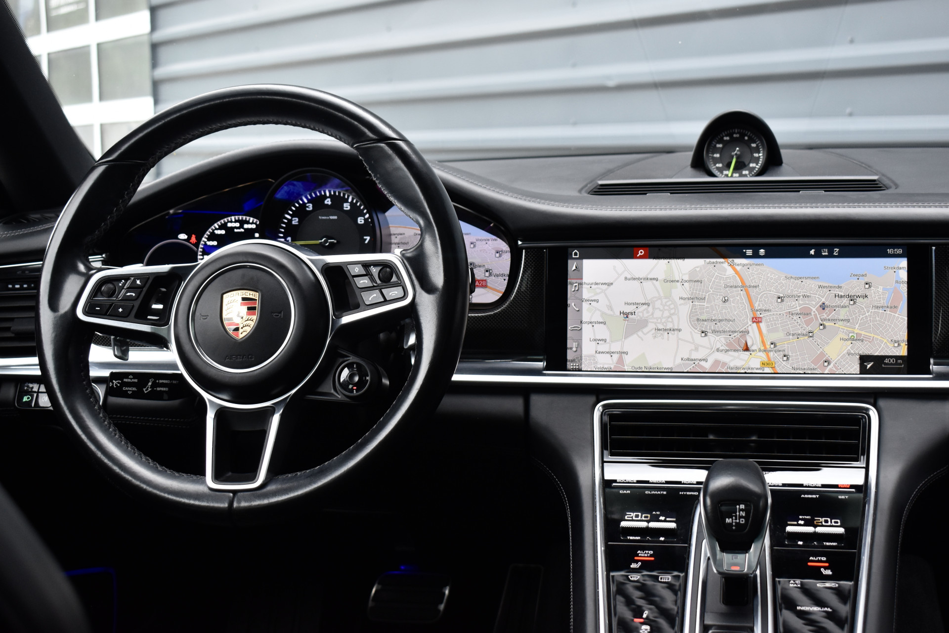 Foto van Porsche Panamera 4 E-hybrid