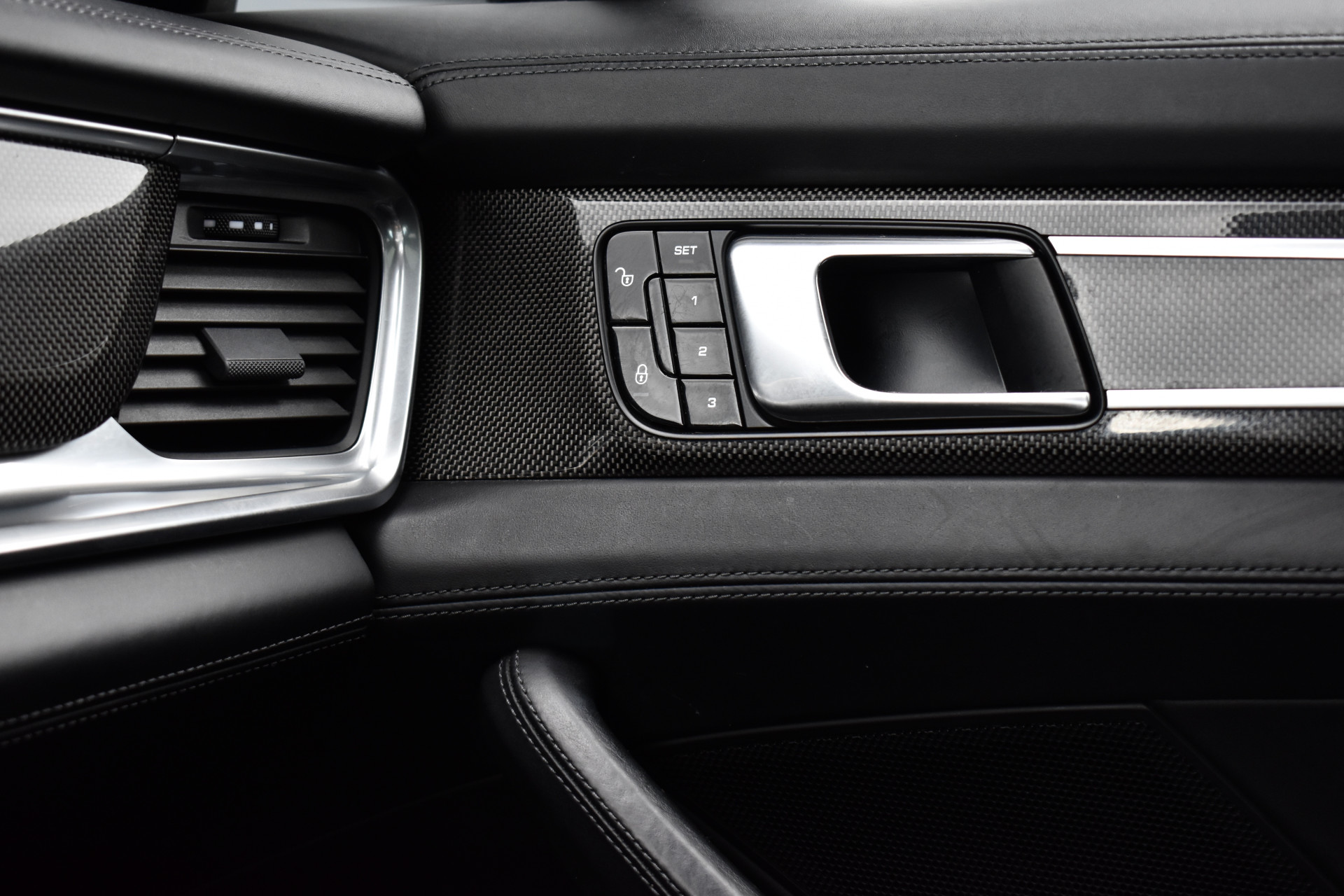 Foto van Porsche Panamera 4 E-hybrid