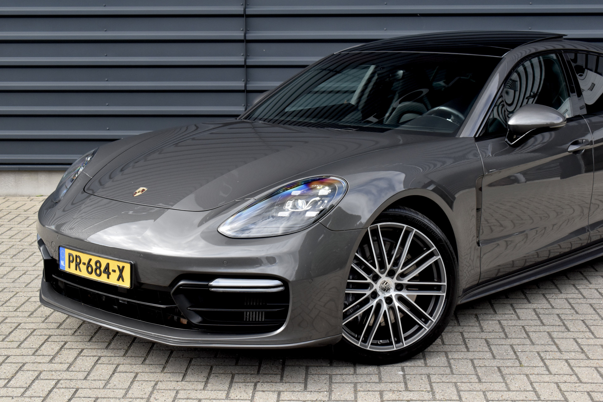 Foto van Porsche Panamera 4 E-hybrid