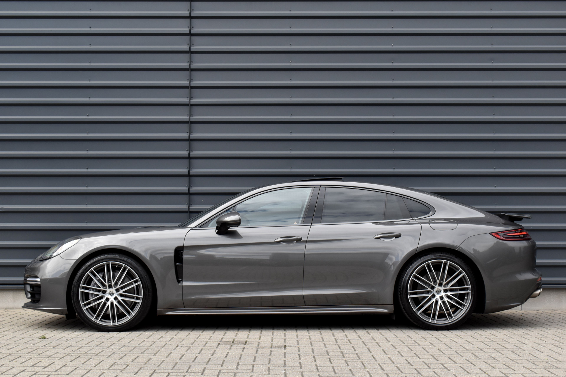 Foto van Porsche Panamera 4 E-hybrid