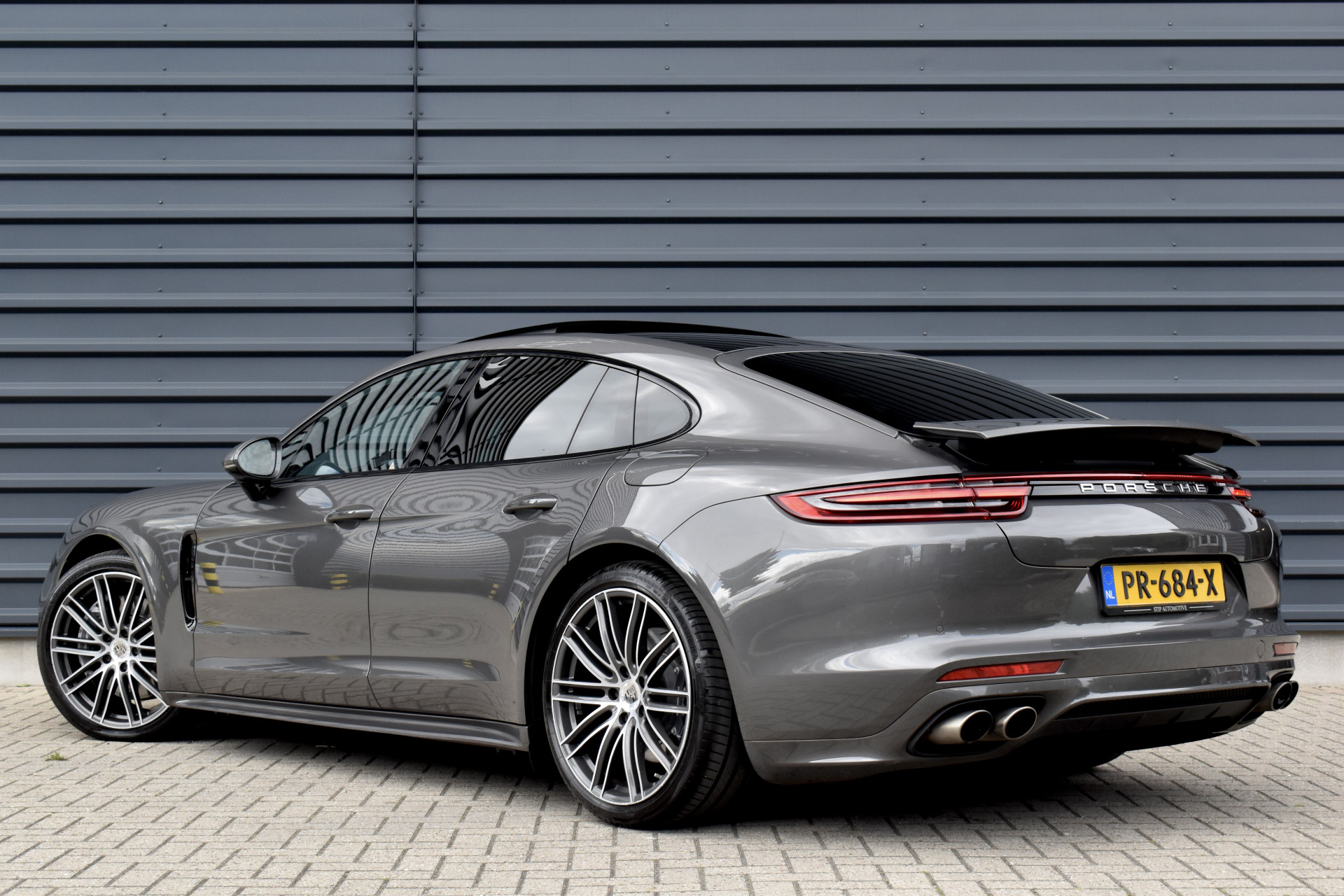 Foto van Porsche Panamera 4 E-hybrid