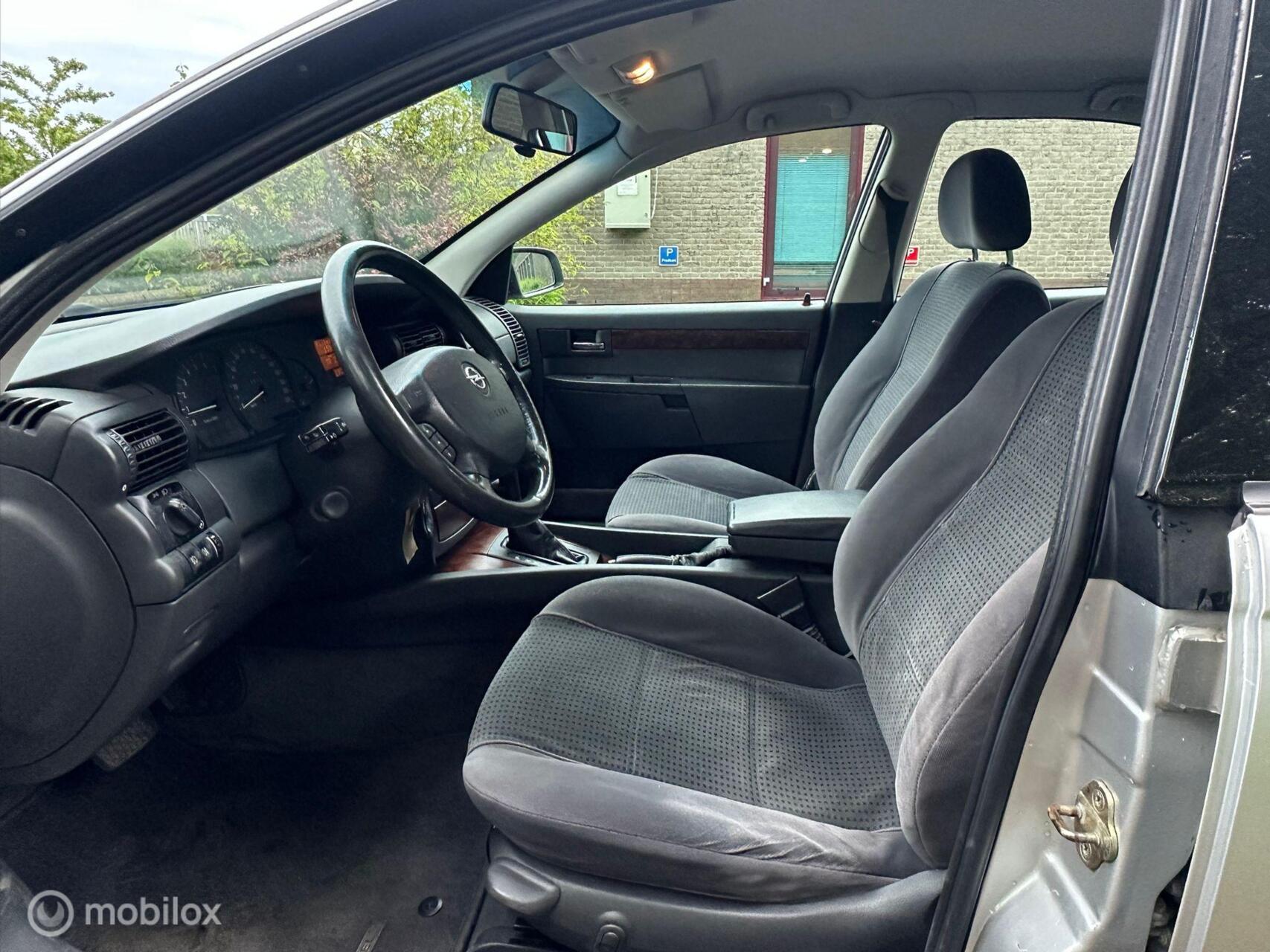 Foto van Opel Omega-b