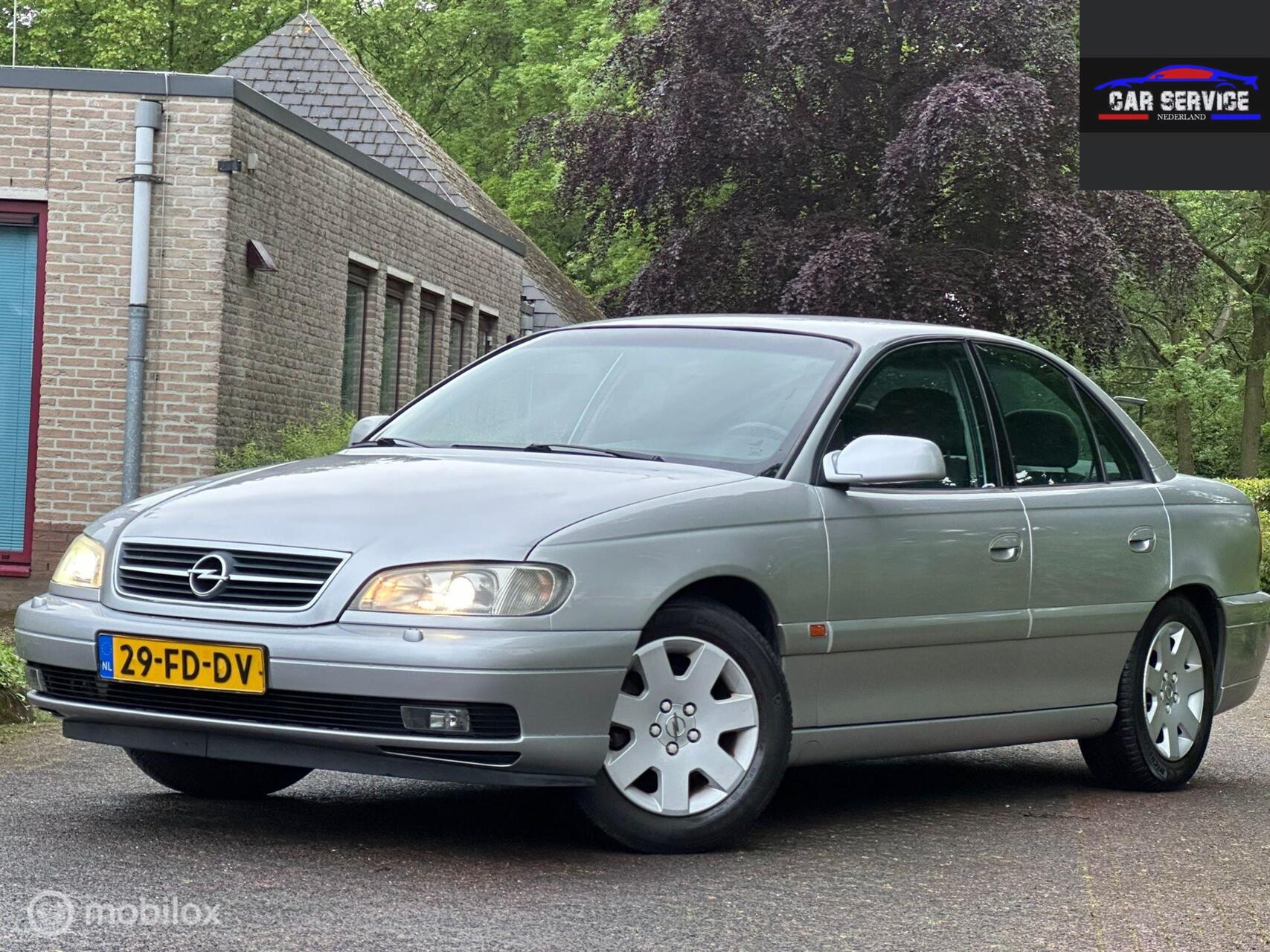 Opel Omega-b 2.2i-16V Sport/NAP/1e EIG/LMV/TREKHAAK/AUTOMAAT 2000 - voorkant