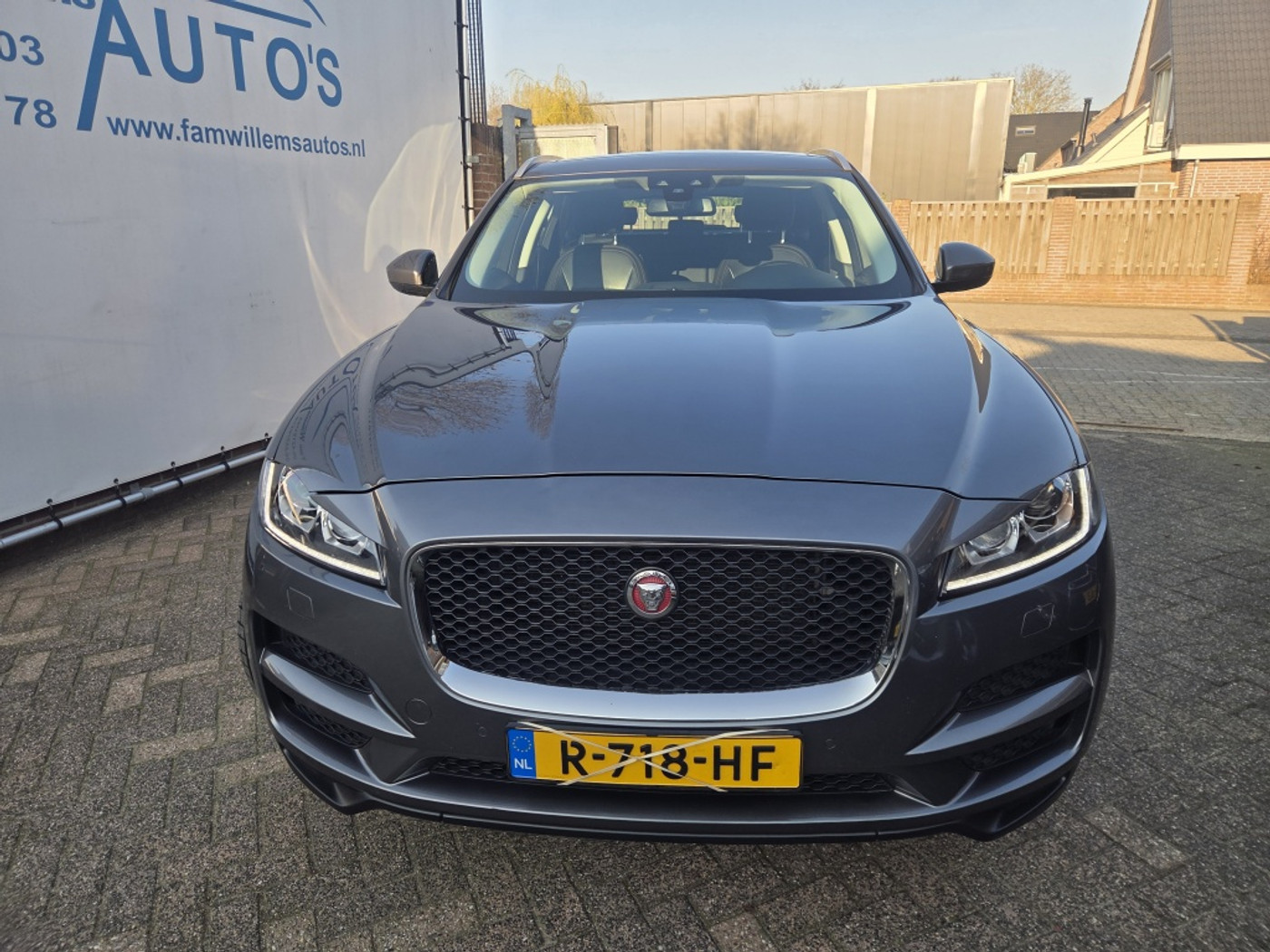 Foto van Jaguar F-pace