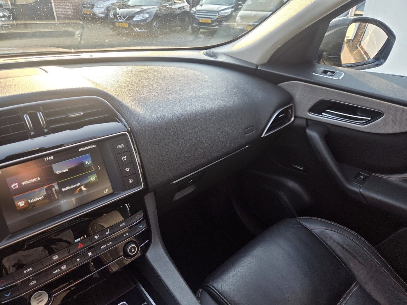 Foto van Jaguar F-pace