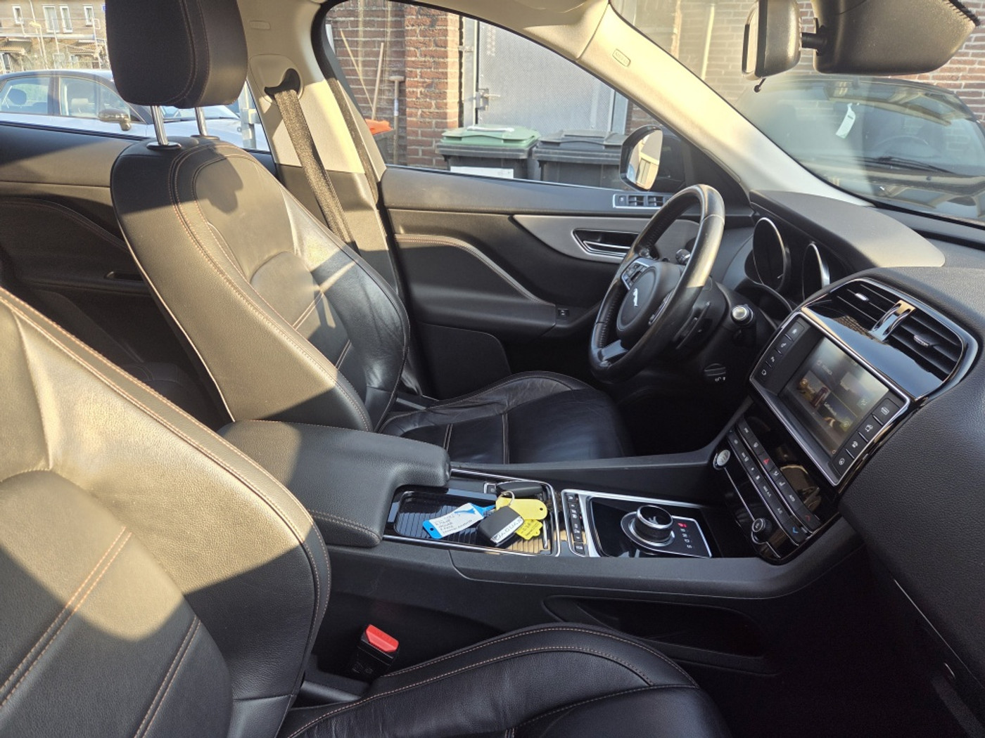 Foto van Jaguar F-pace