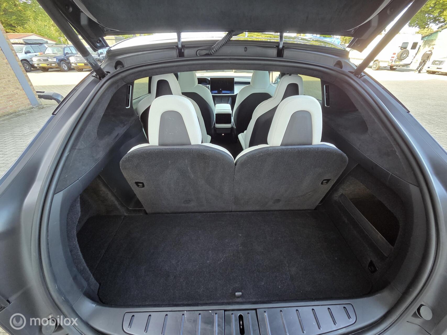 Foto van Tesla Model X