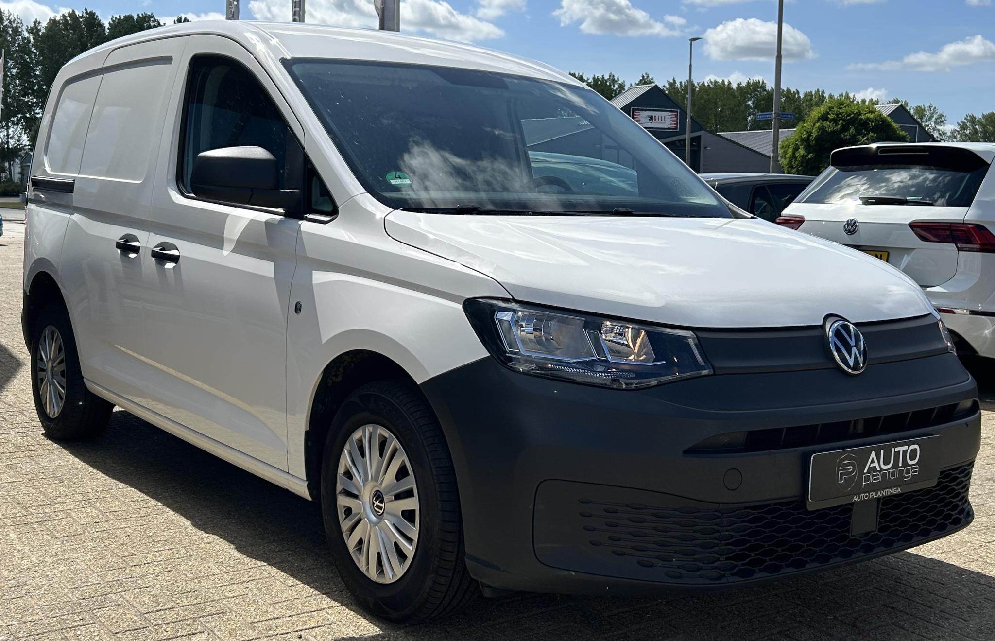 Foto van Volkswagen Caddy Modified Partition Wall