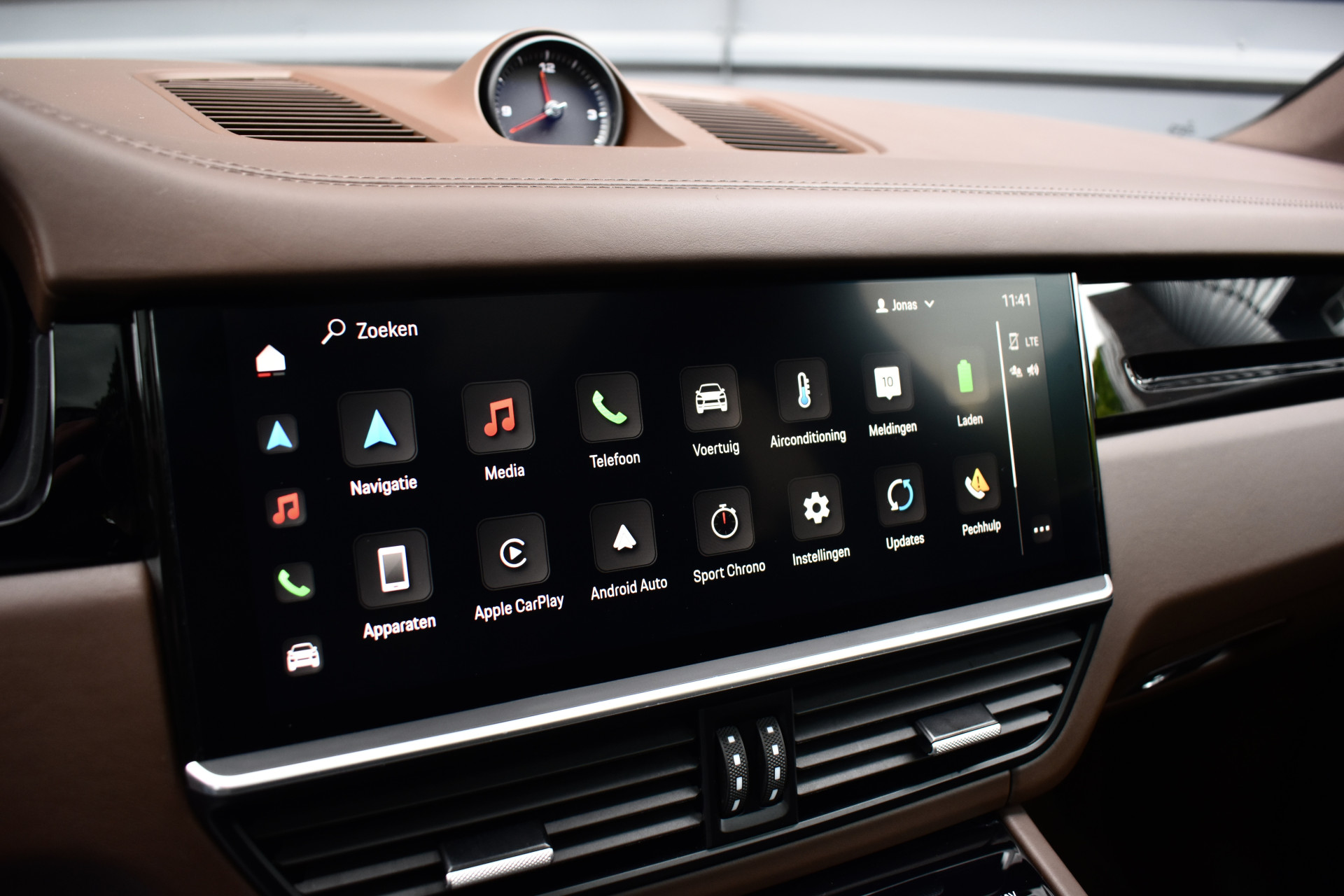 Foto van Porsche Cayenne E-hybrid