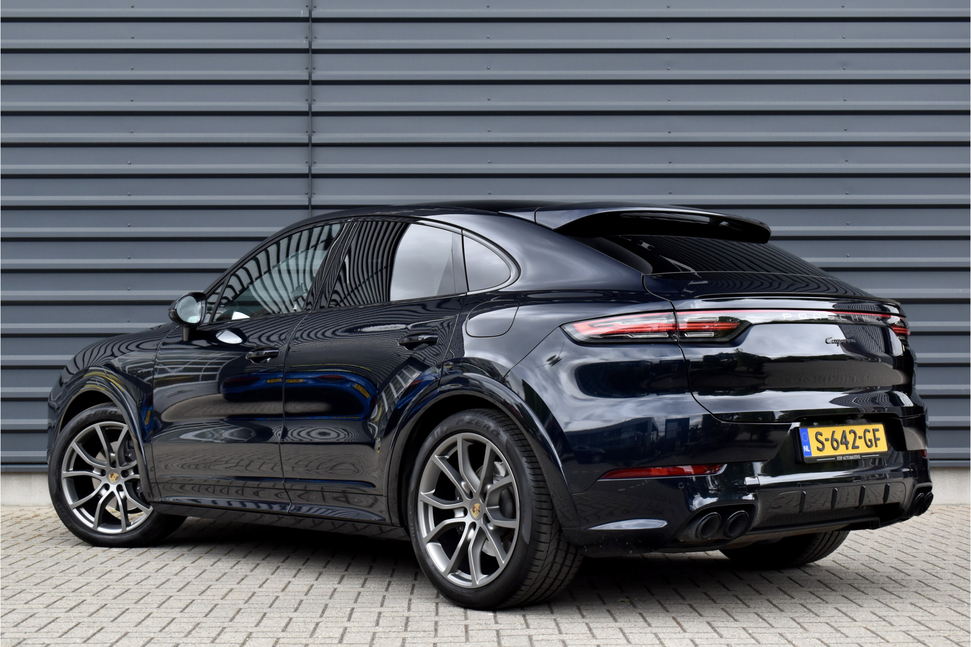 Foto van Porsche Cayenne E-hybrid