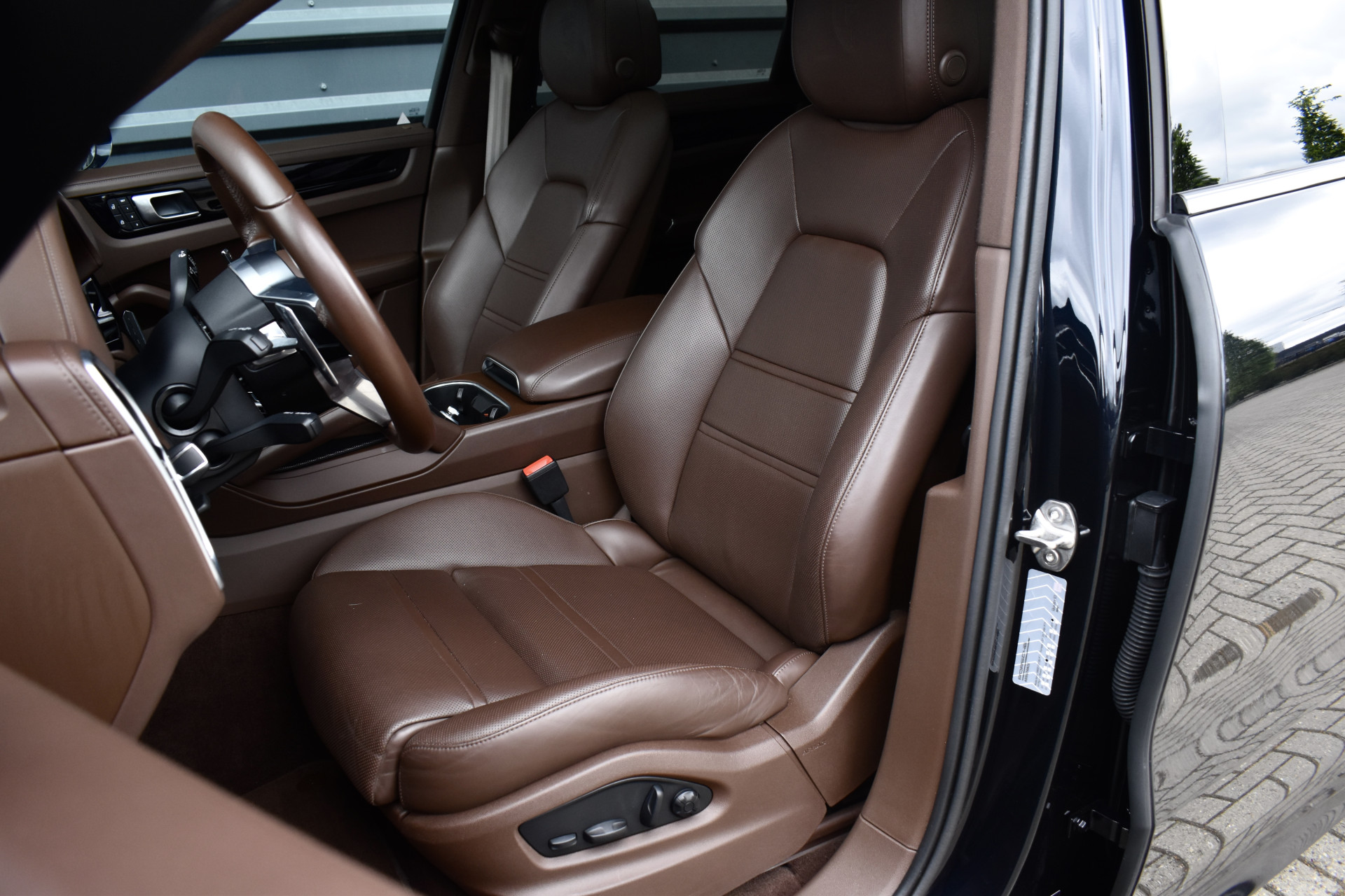 Foto van Porsche Cayenne E-hybrid