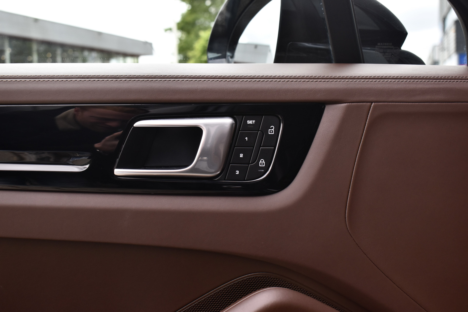 Foto van Porsche Cayenne E-hybrid