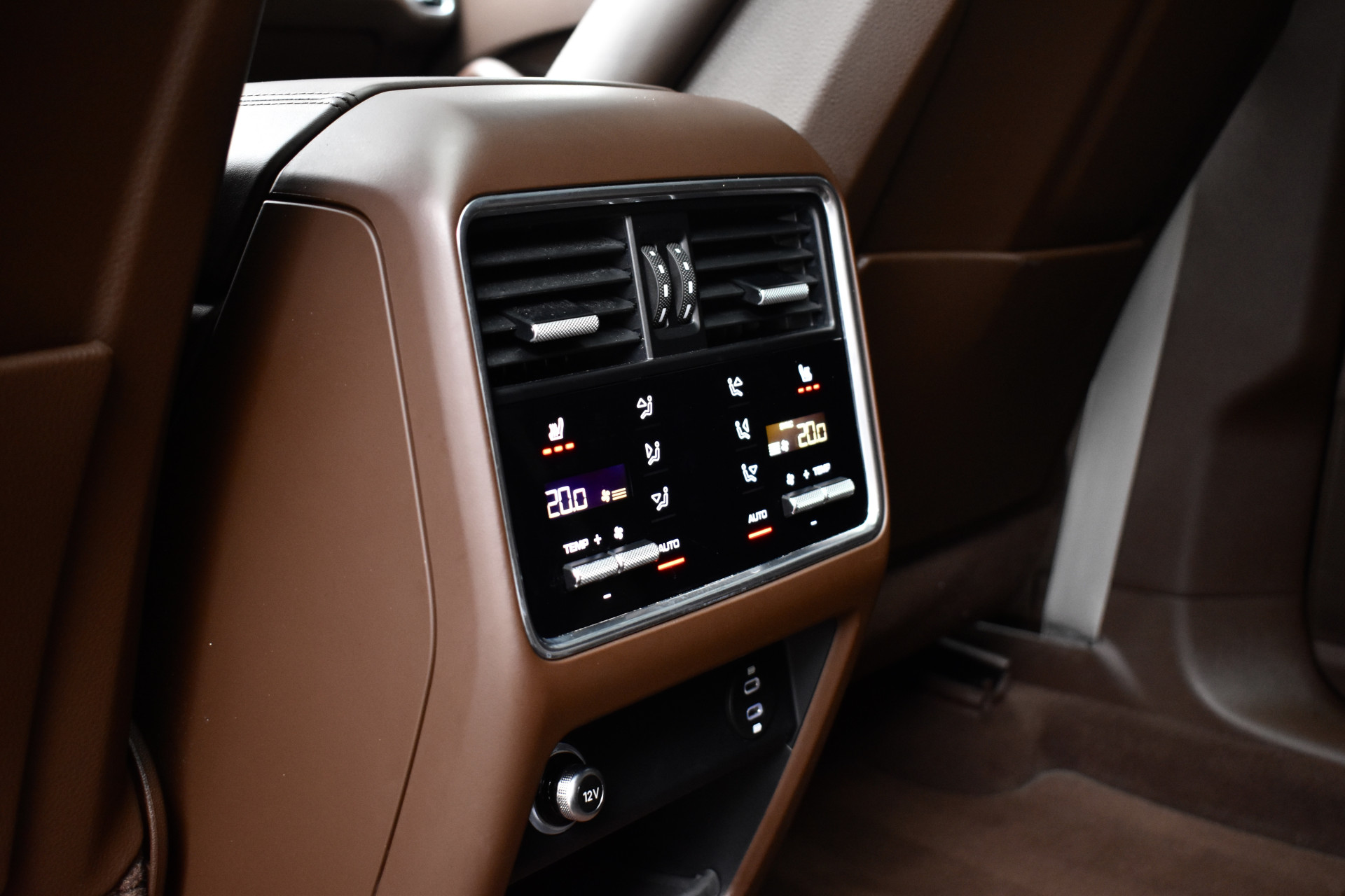Foto van Porsche Cayenne E-hybrid