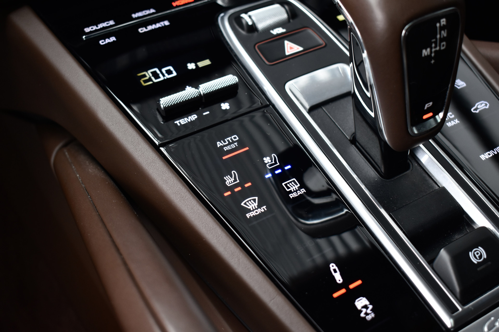 Foto van Porsche Cayenne E-hybrid