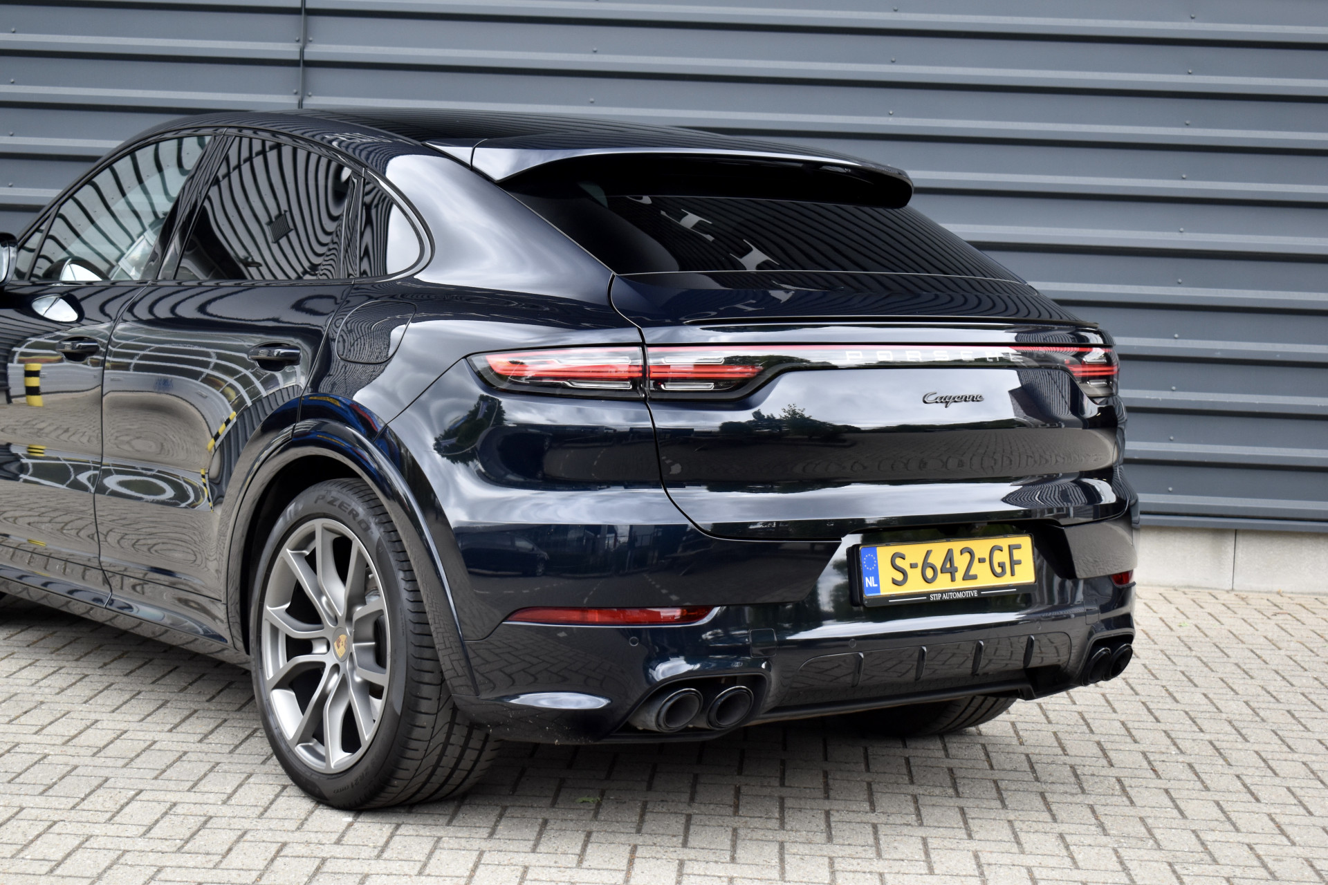 Foto van Porsche Cayenne E-hybrid