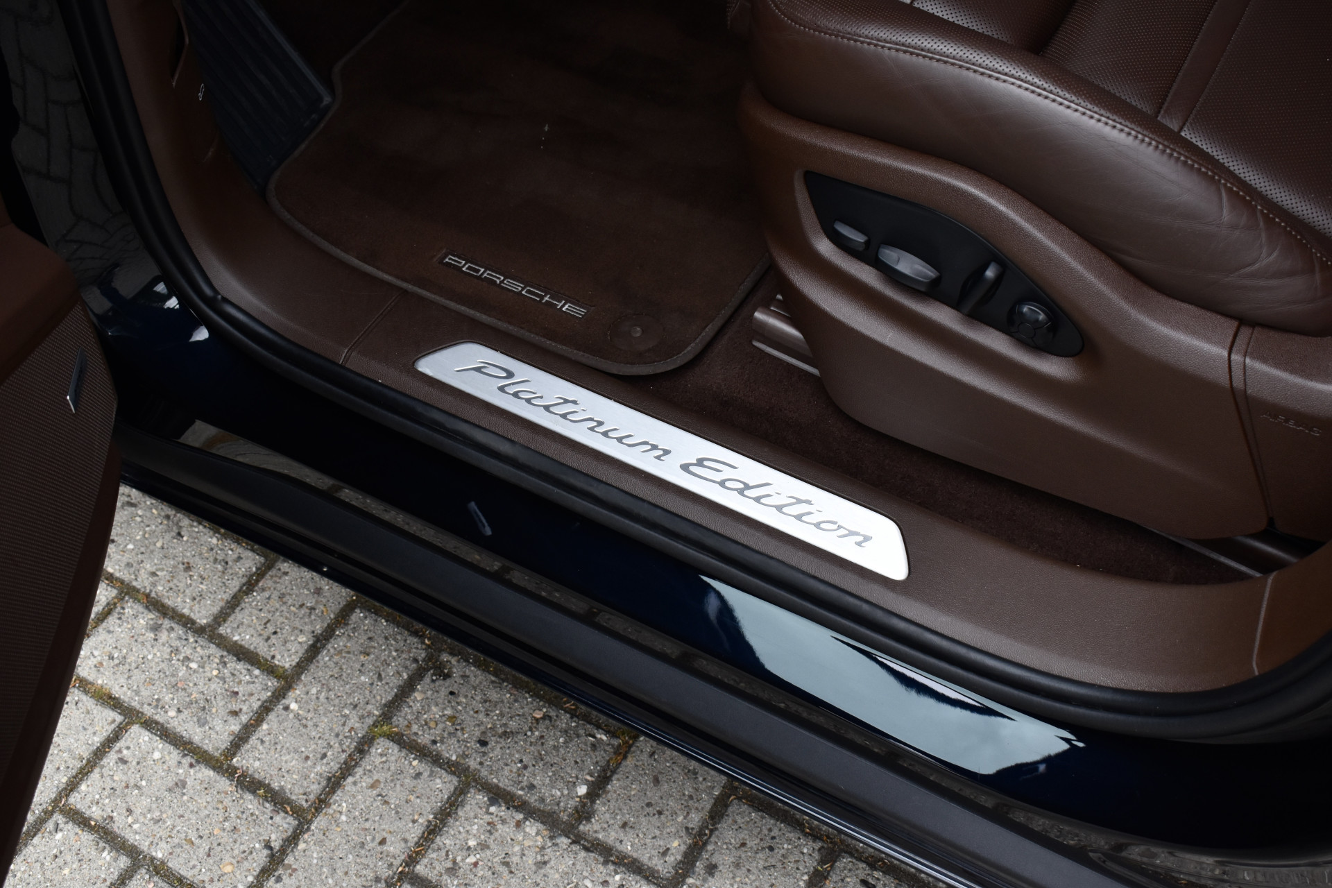 Foto van Porsche Cayenne E-hybrid