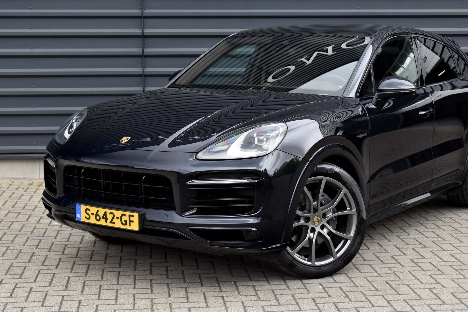 Foto van Porsche Cayenne E-hybrid