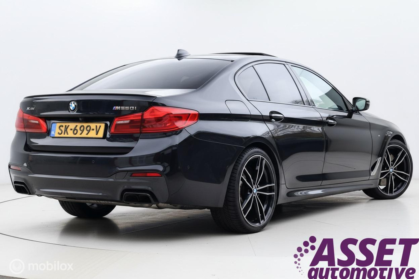 Foto van BMW M550i xDrive