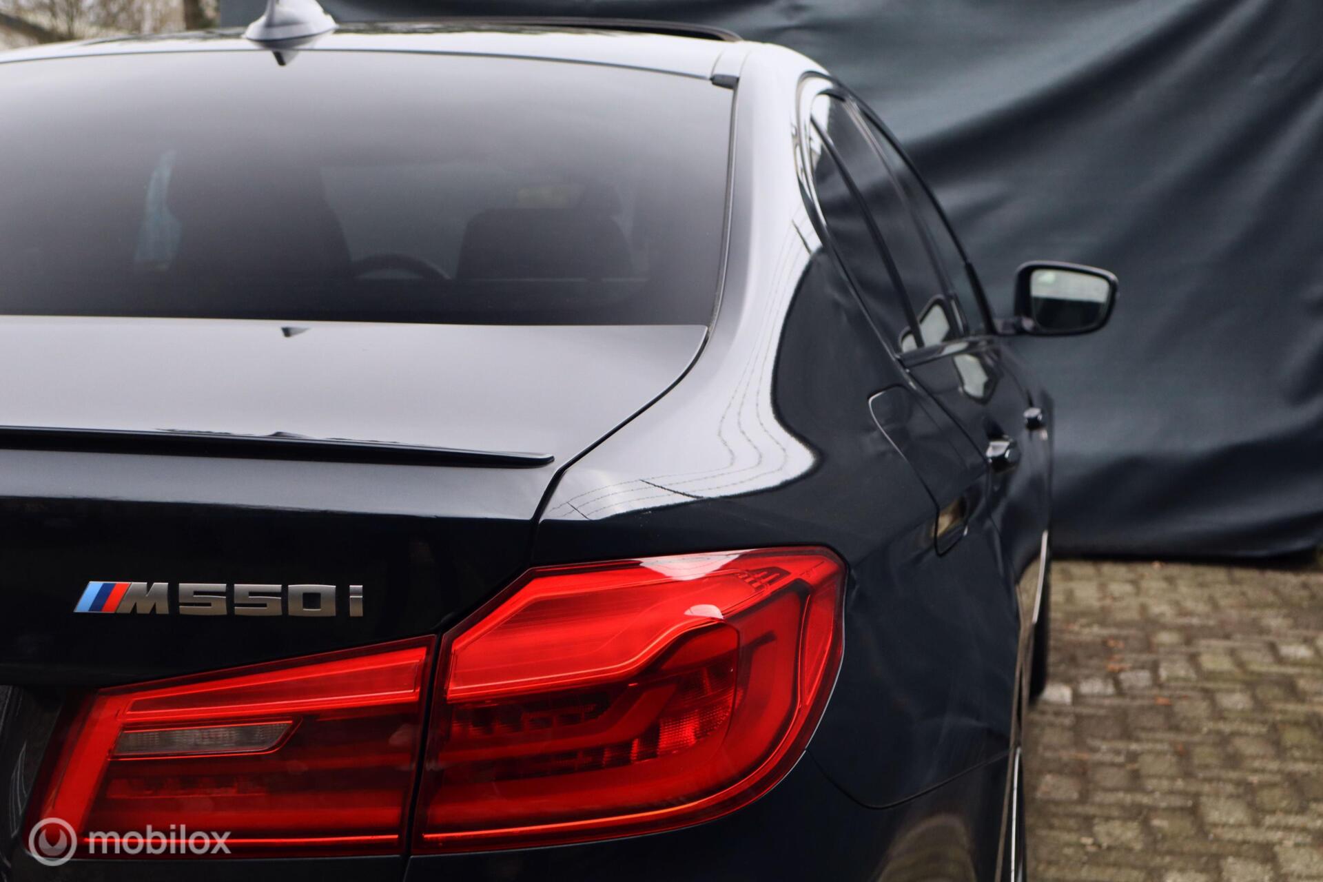 Foto van BMW M550i xDrive