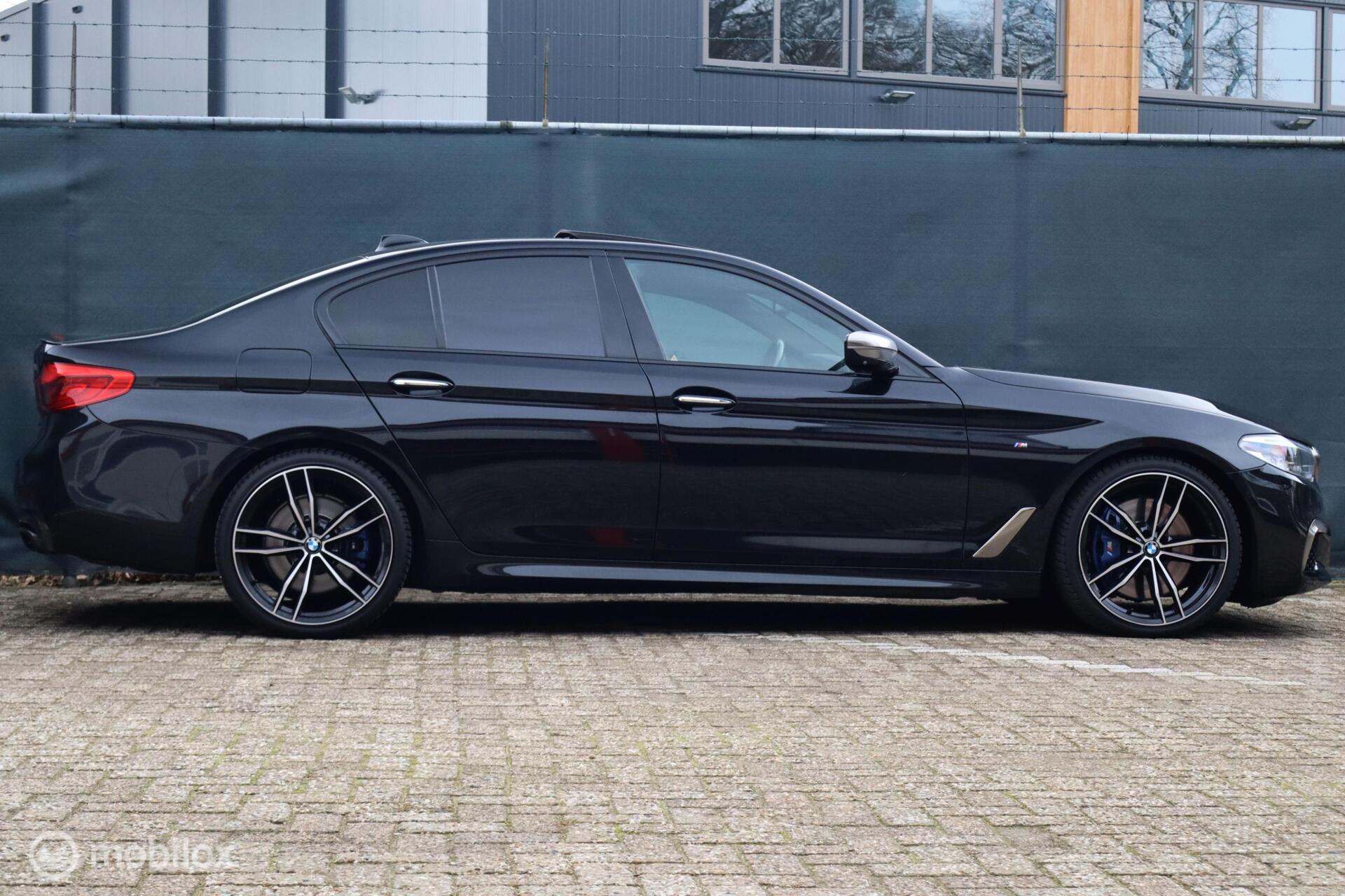 Foto van BMW M550i xDrive