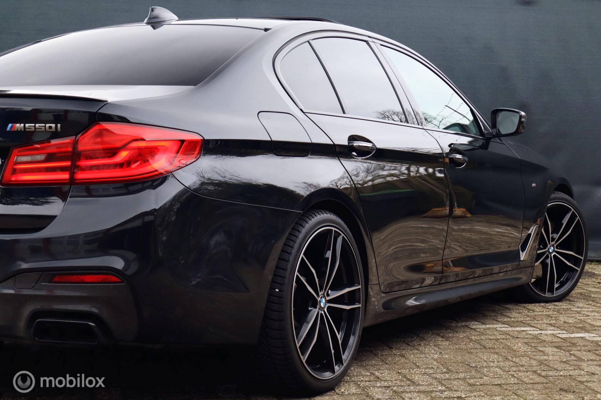 Foto van BMW M550i xDrive
