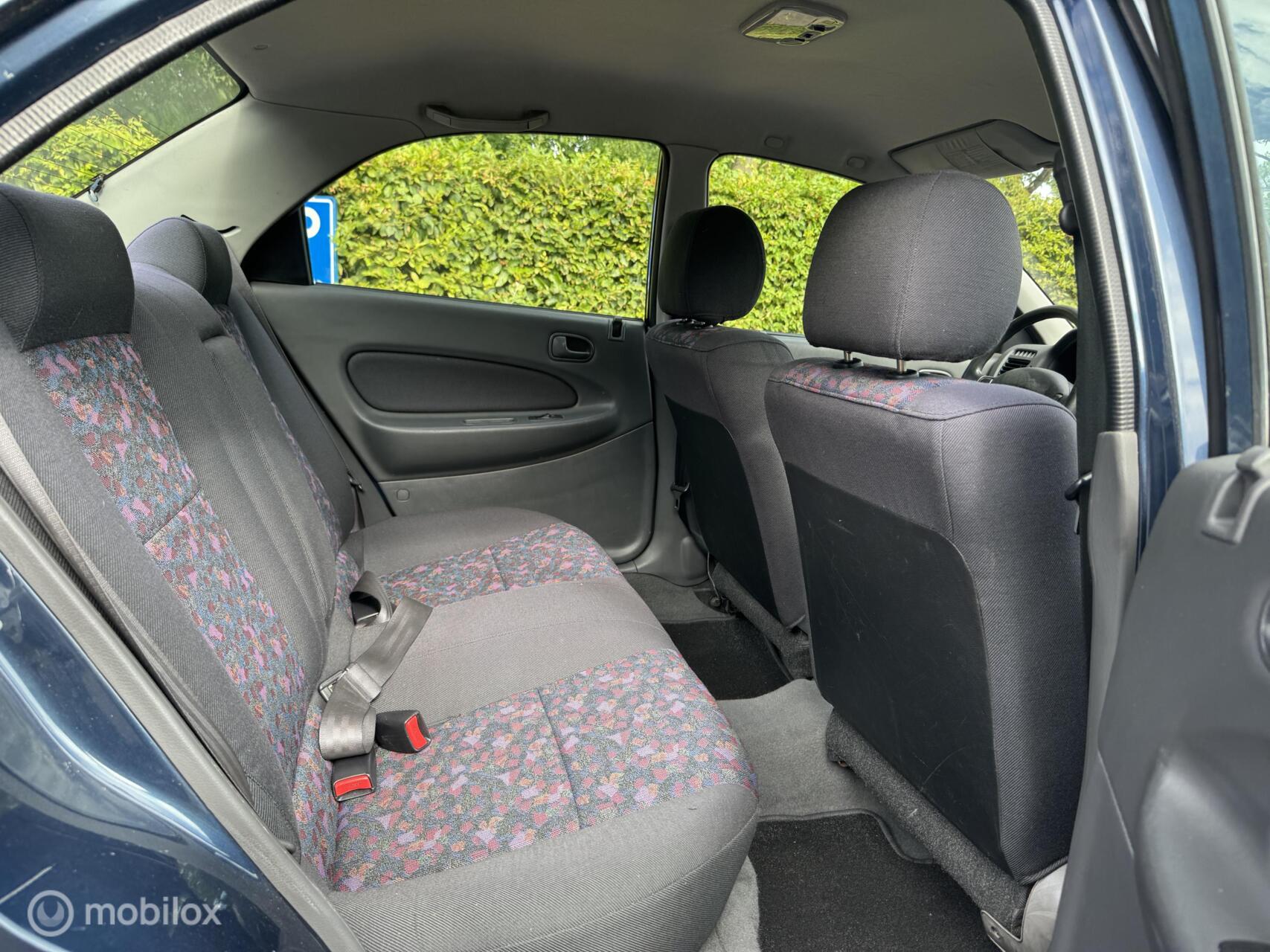 Foto van Mazda Mazda 323