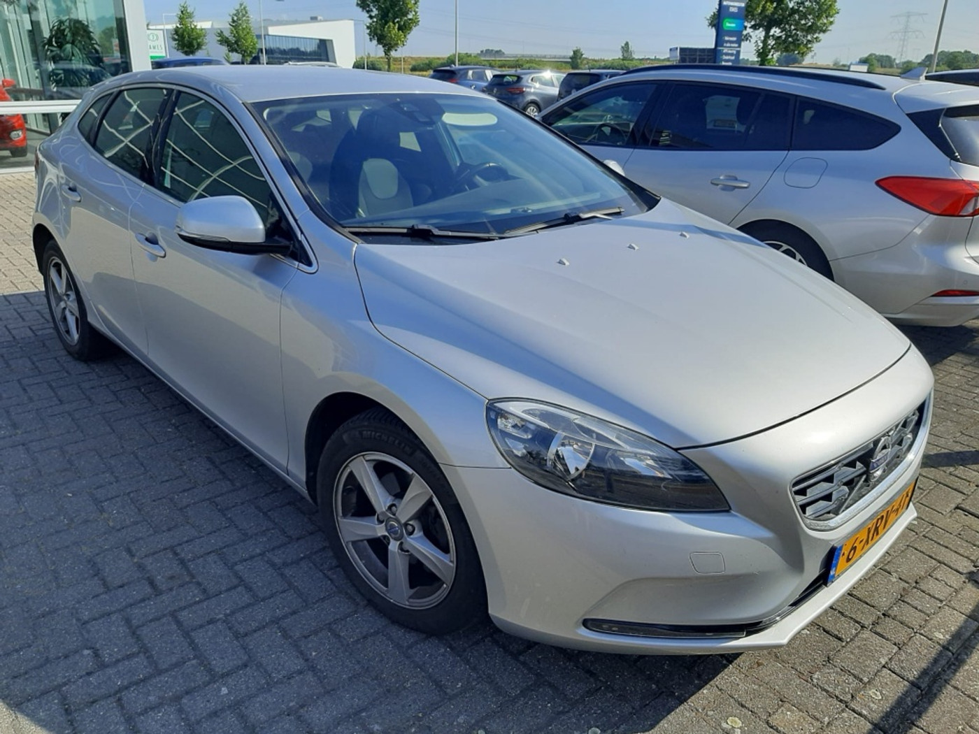 Volvo V40 1.6 D2 Business | nw distr riem | nw roetfilter 2014 - voorkant