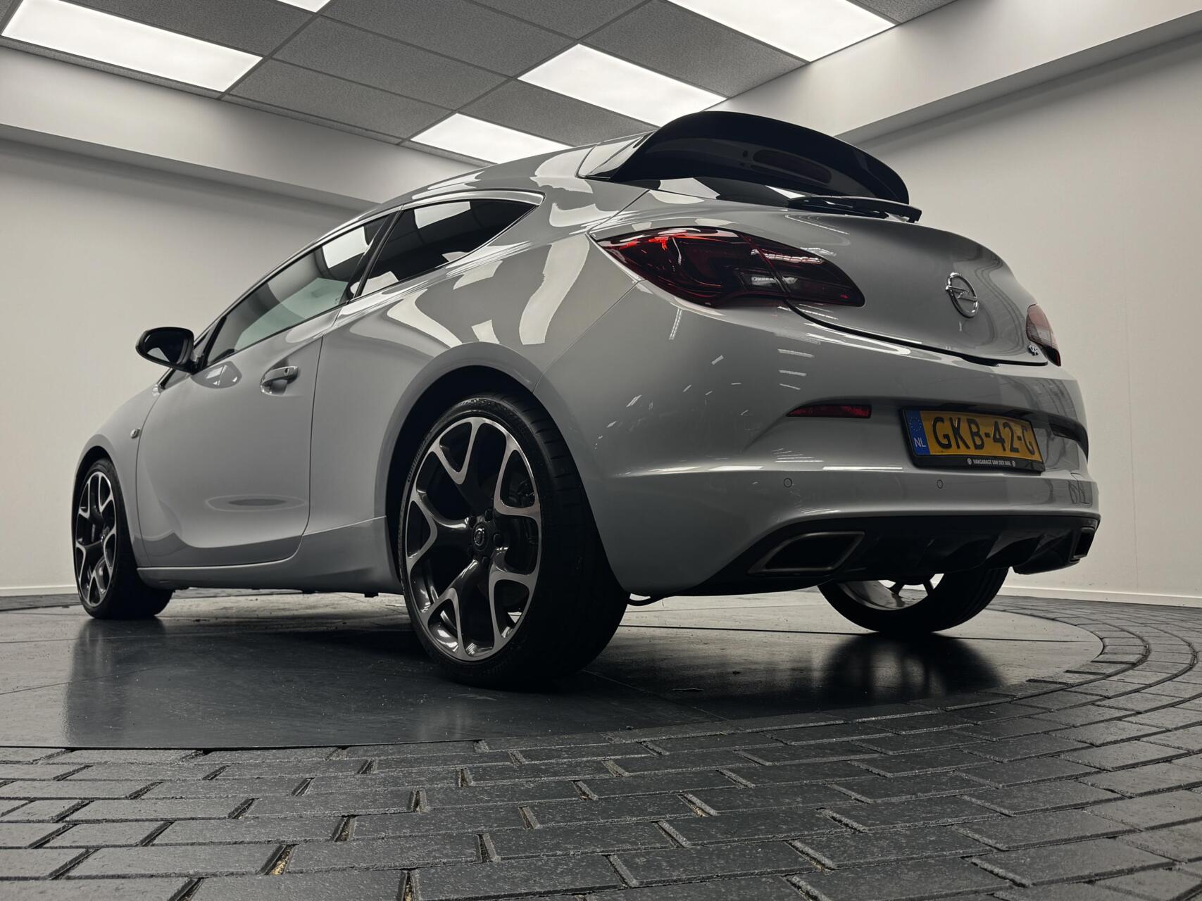 Foto van Opel Astra GTC
