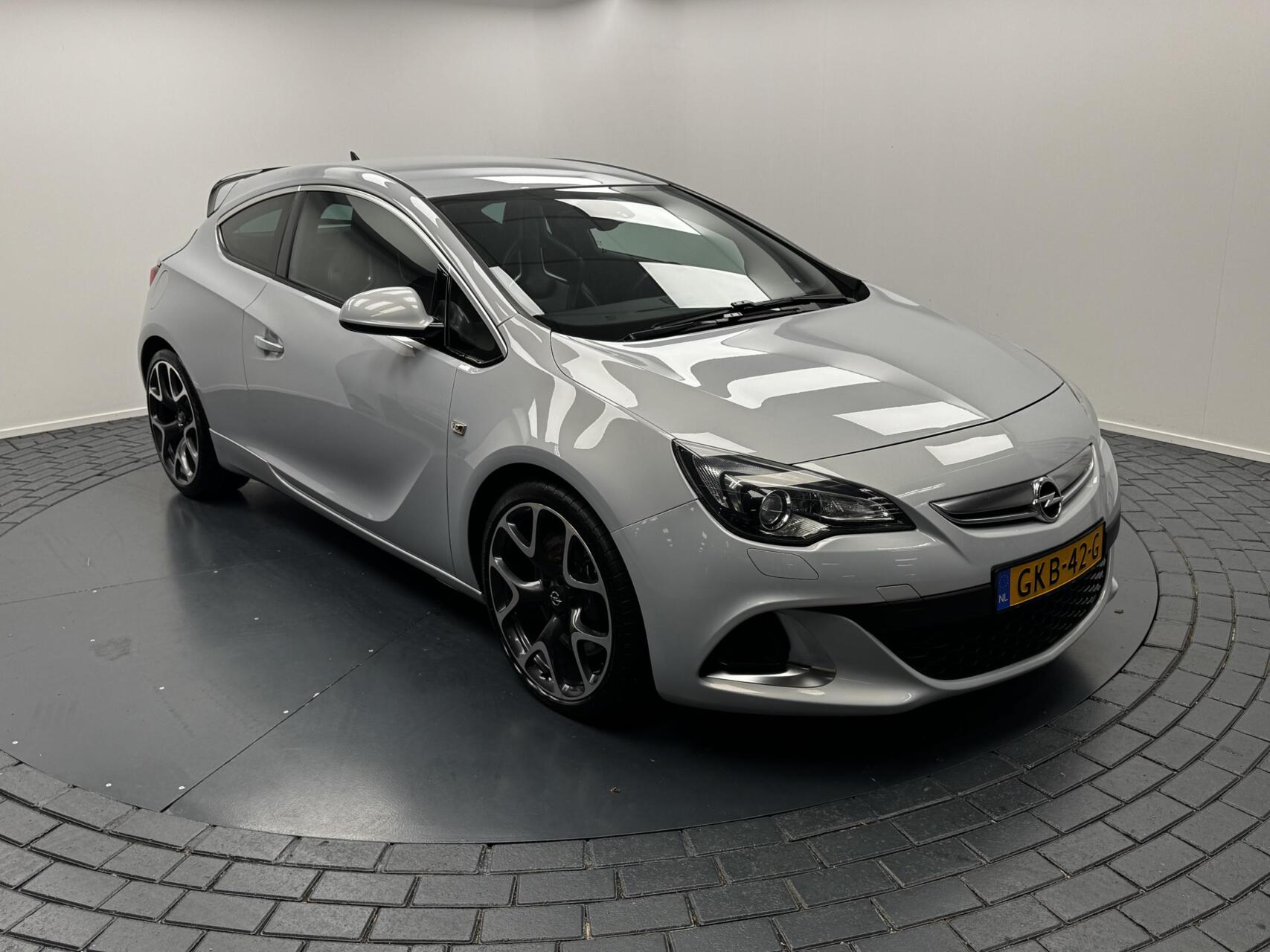 Foto van Opel Astra GTC