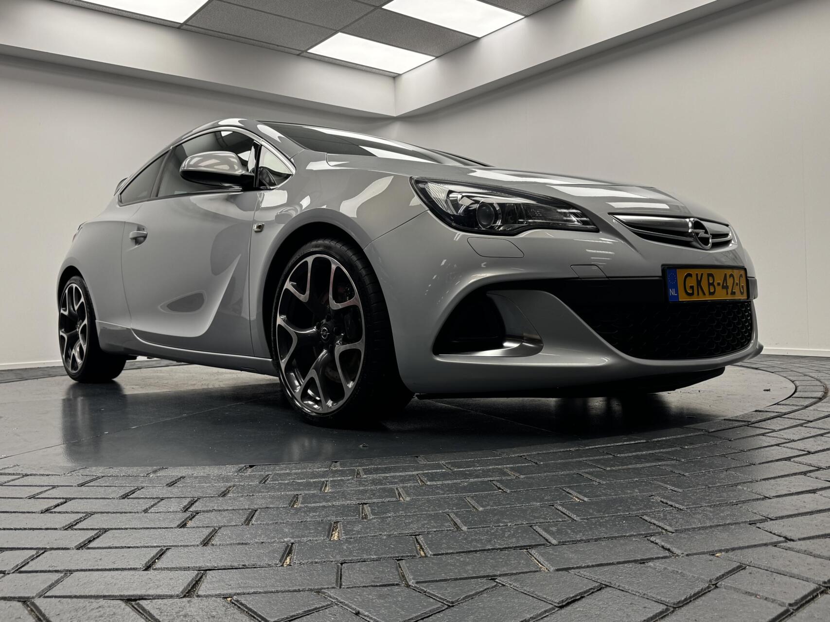 Foto van Opel Astra GTC