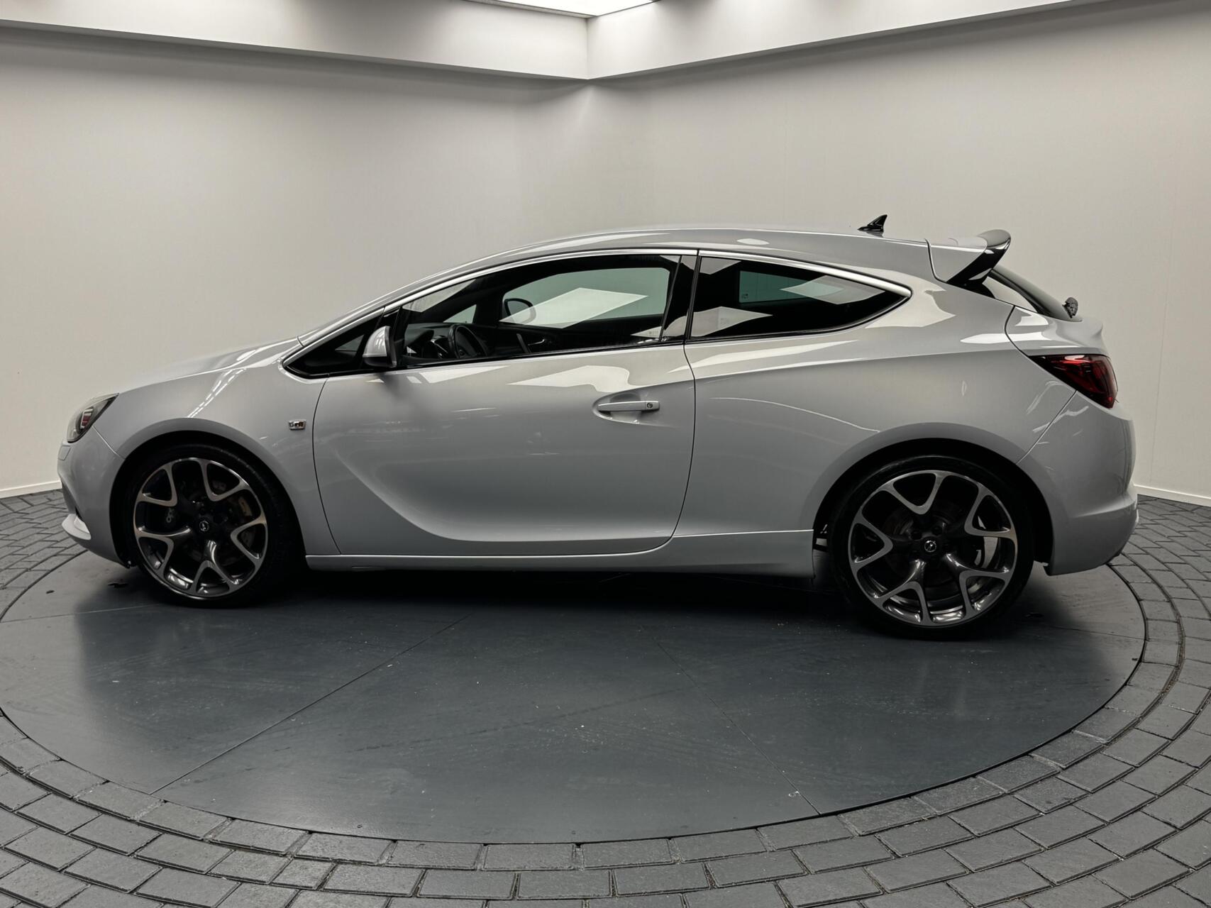 Foto van Opel Astra GTC
