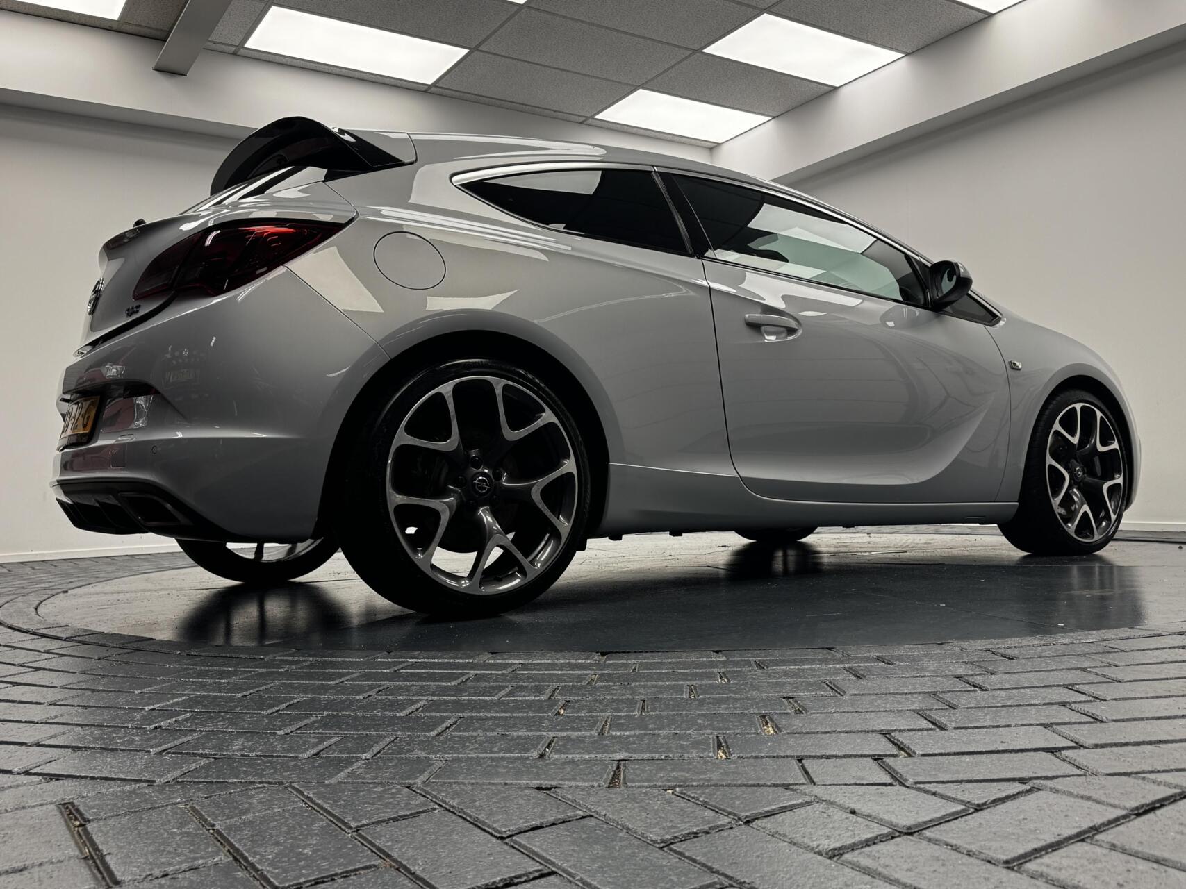 Foto van Opel Astra GTC