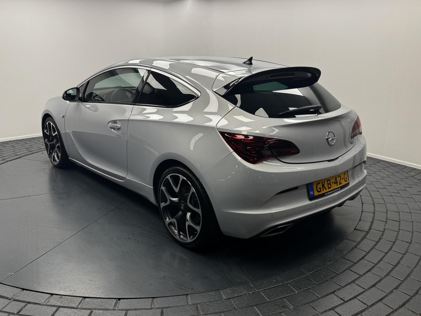 Foto van Opel Astra GTC