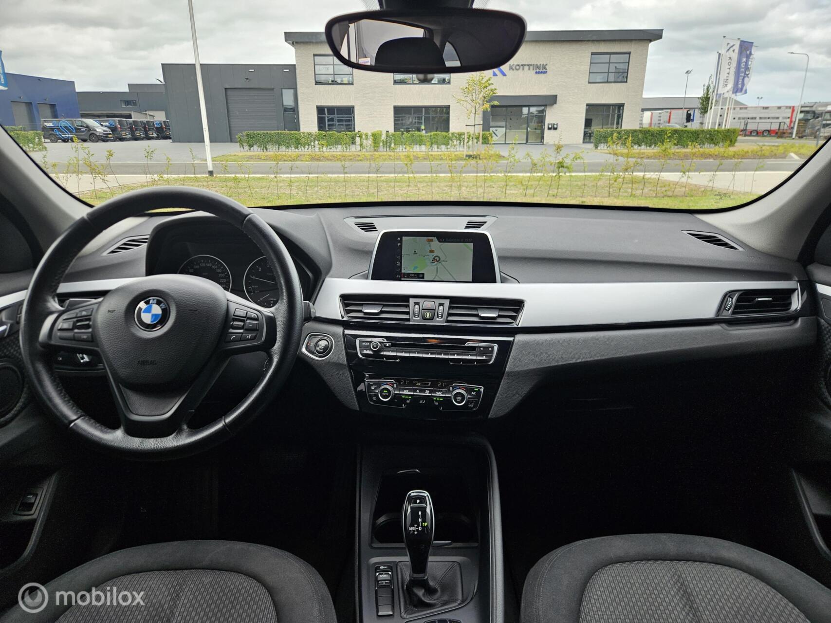 Foto van BMW X1 Sdrive18i