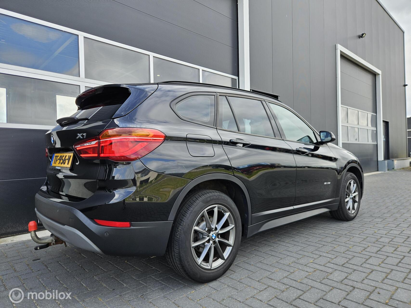 Foto van BMW X1 Sdrive18i