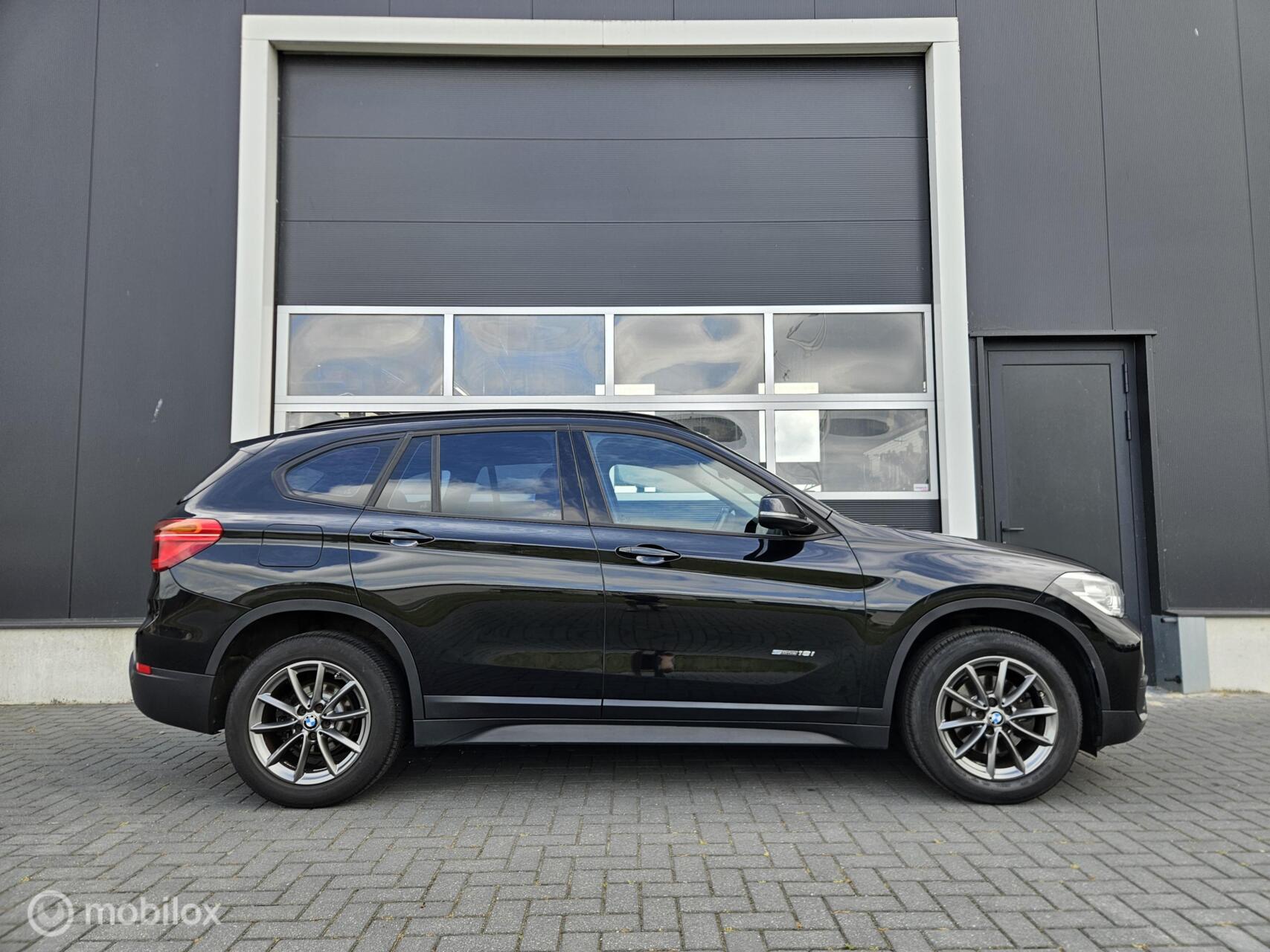 Foto van BMW X1 Sdrive18i