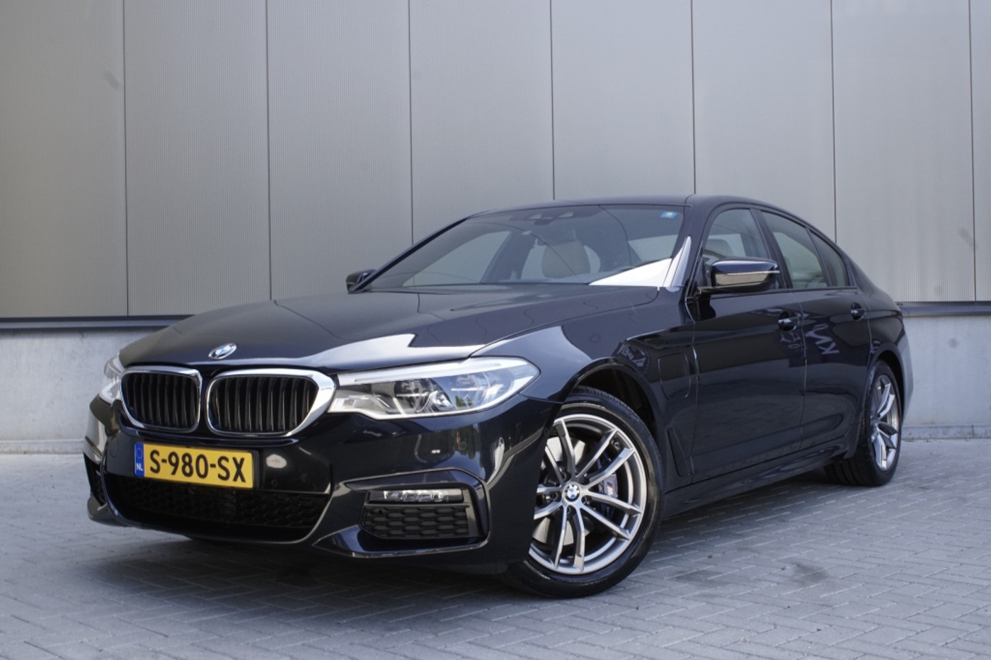 BMW 530e Iperformance 530e iPerf High Exe 2020 - voorkant