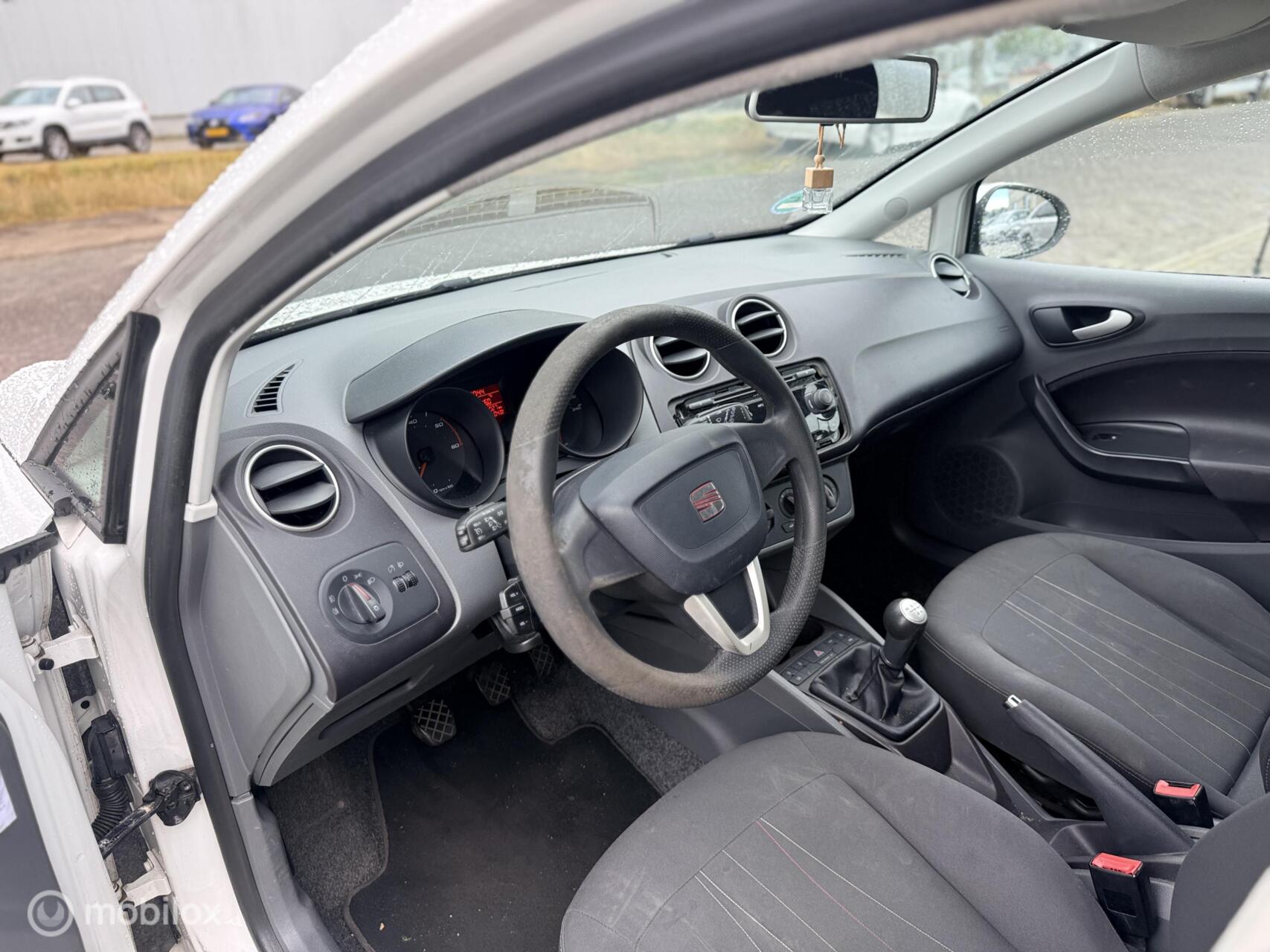 Foto van Seat Ibiza ST