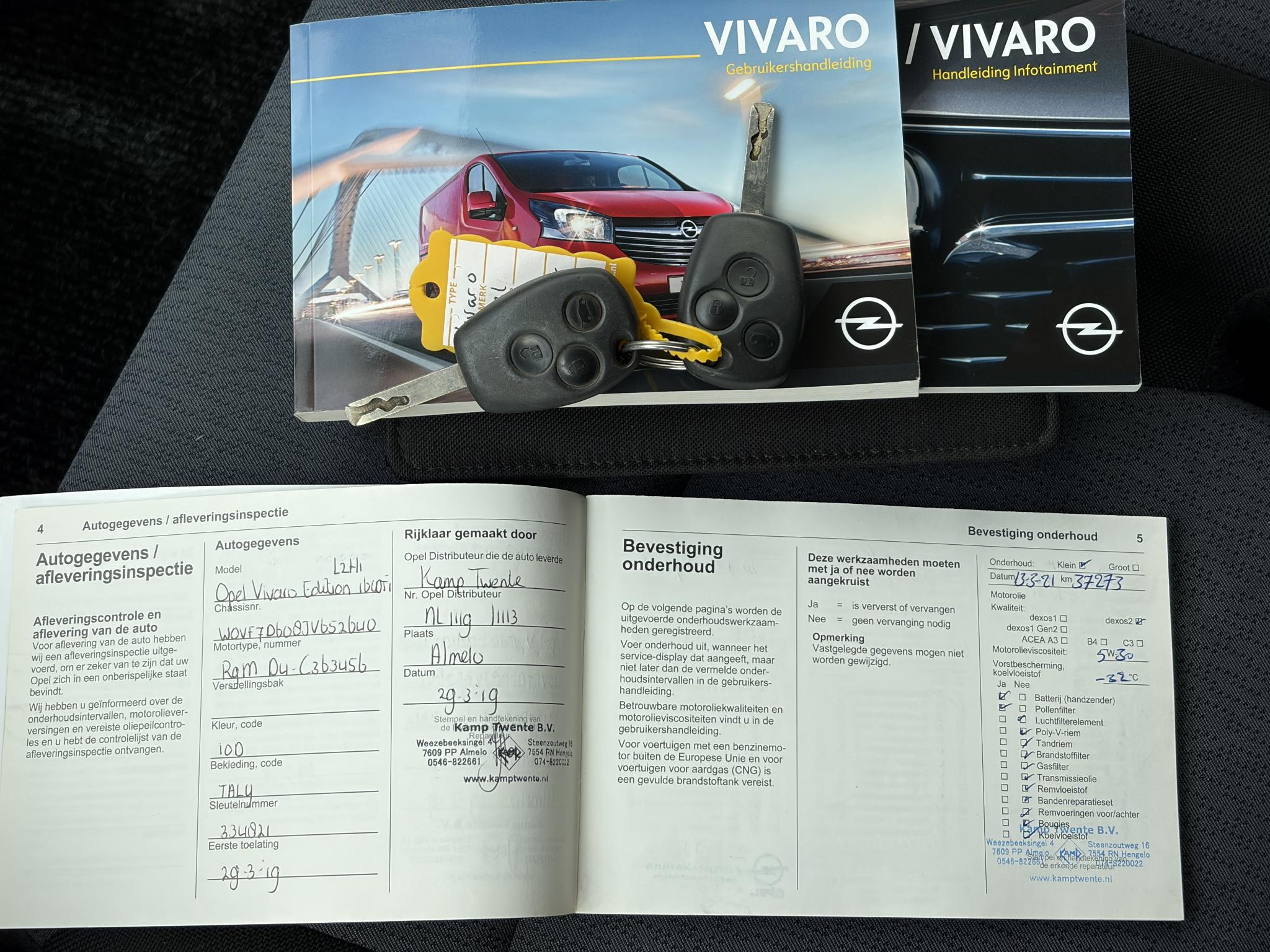 Foto van Opel Vivaro-b