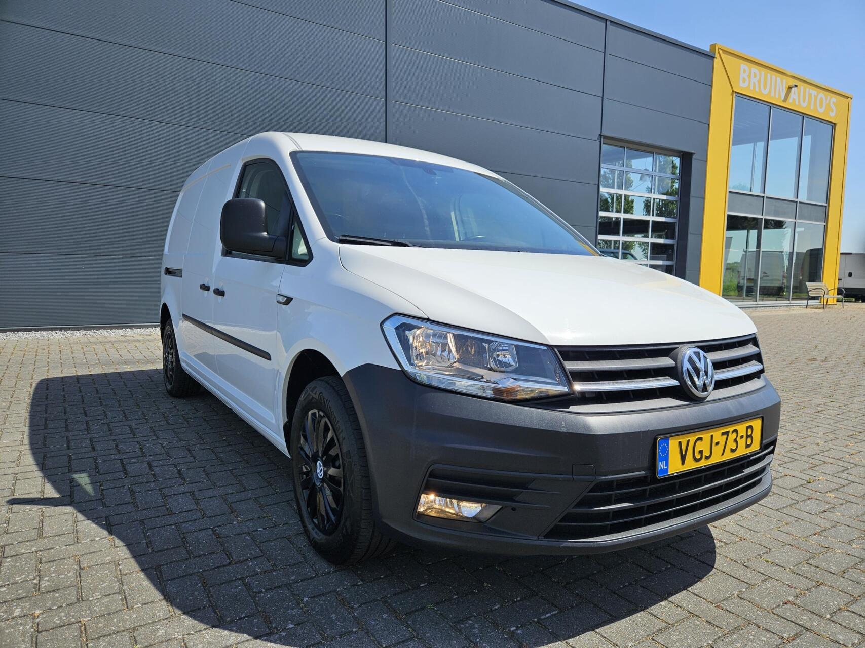 Foto van Volkswagen Caddy Modified Partition Wall