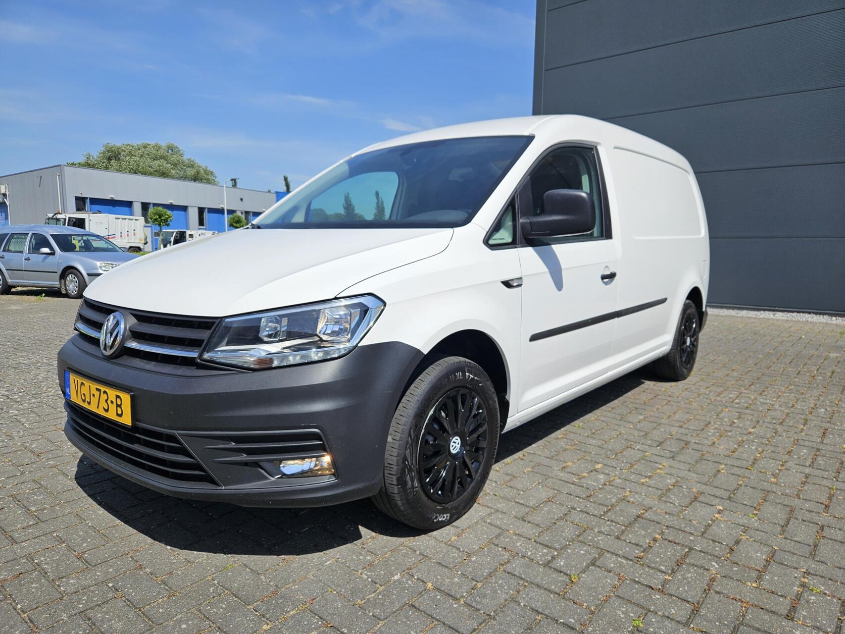 Foto van Volkswagen Caddy Modified Partition Wall